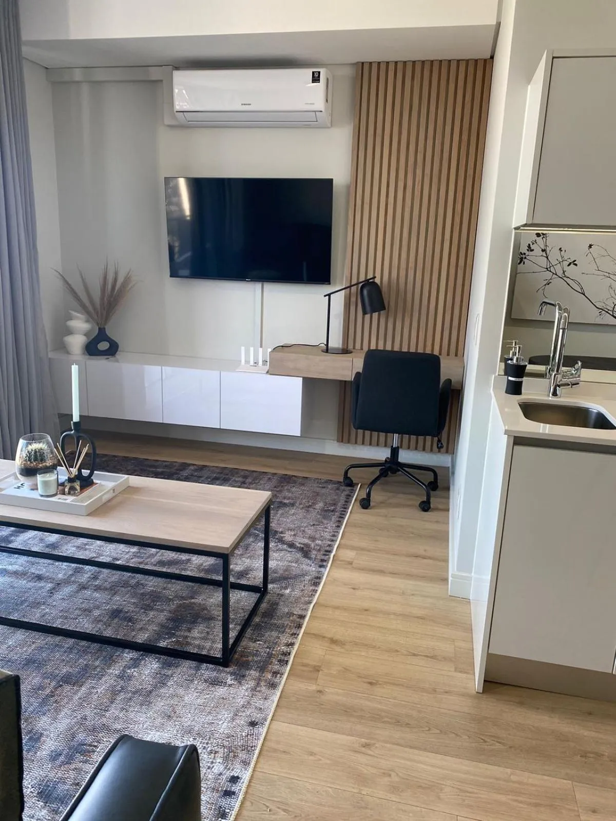 TV and multimedia in Executive Apartment at Ellipse Waterfall