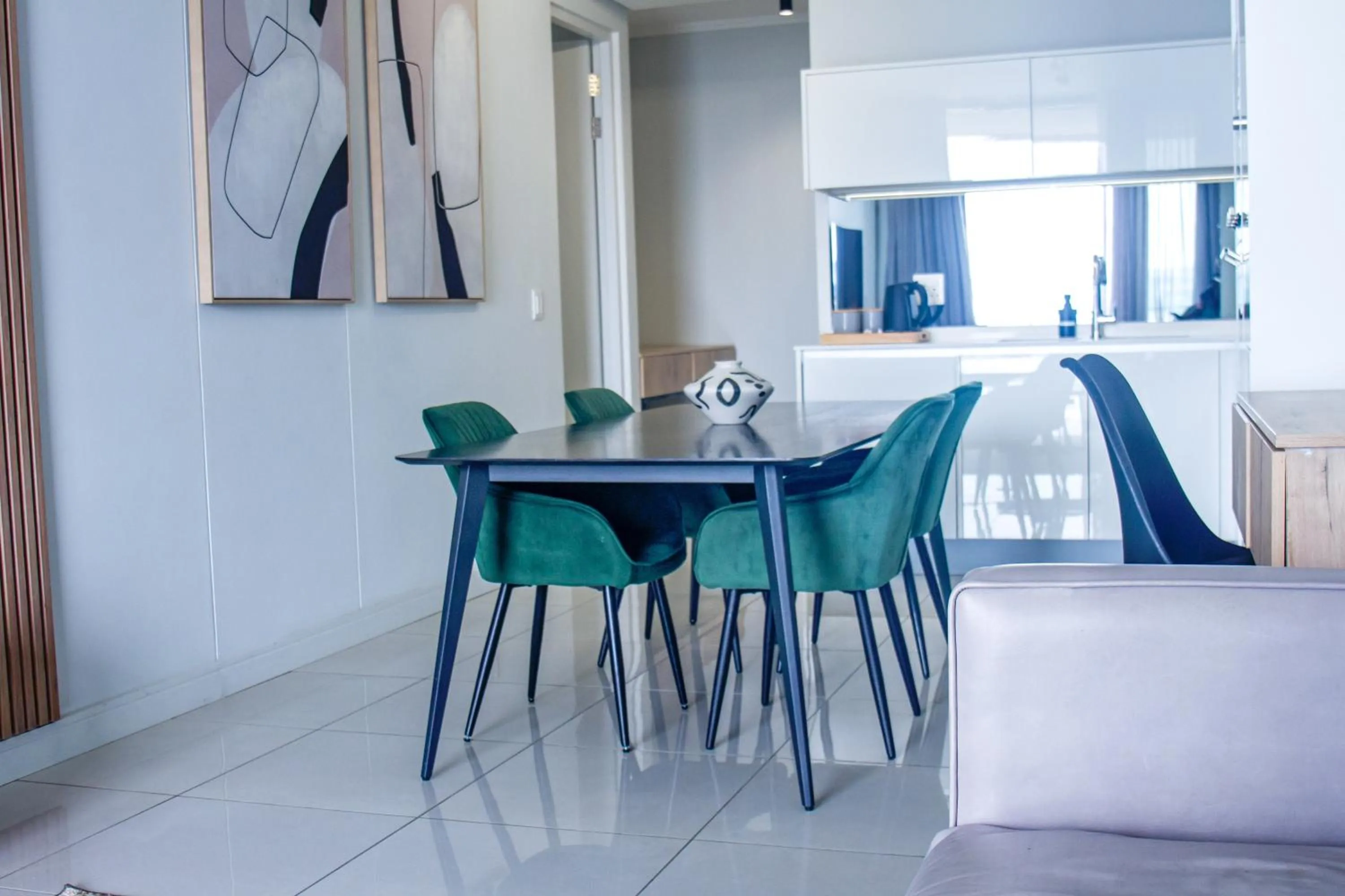 Kitchen or kitchenette in Executive Apartment at Ellipse Waterfall