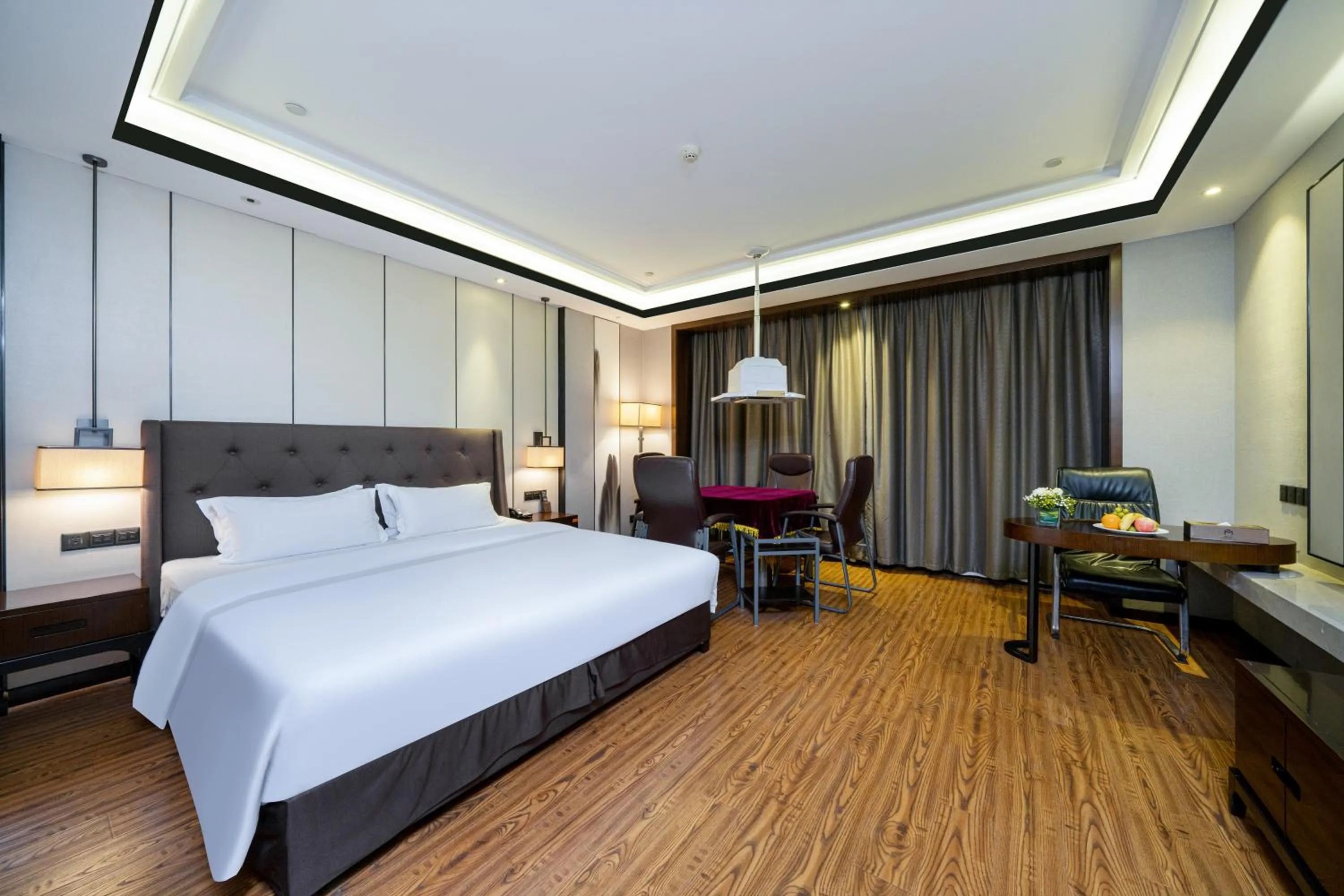 Bed in ME Yinhe International Hotel