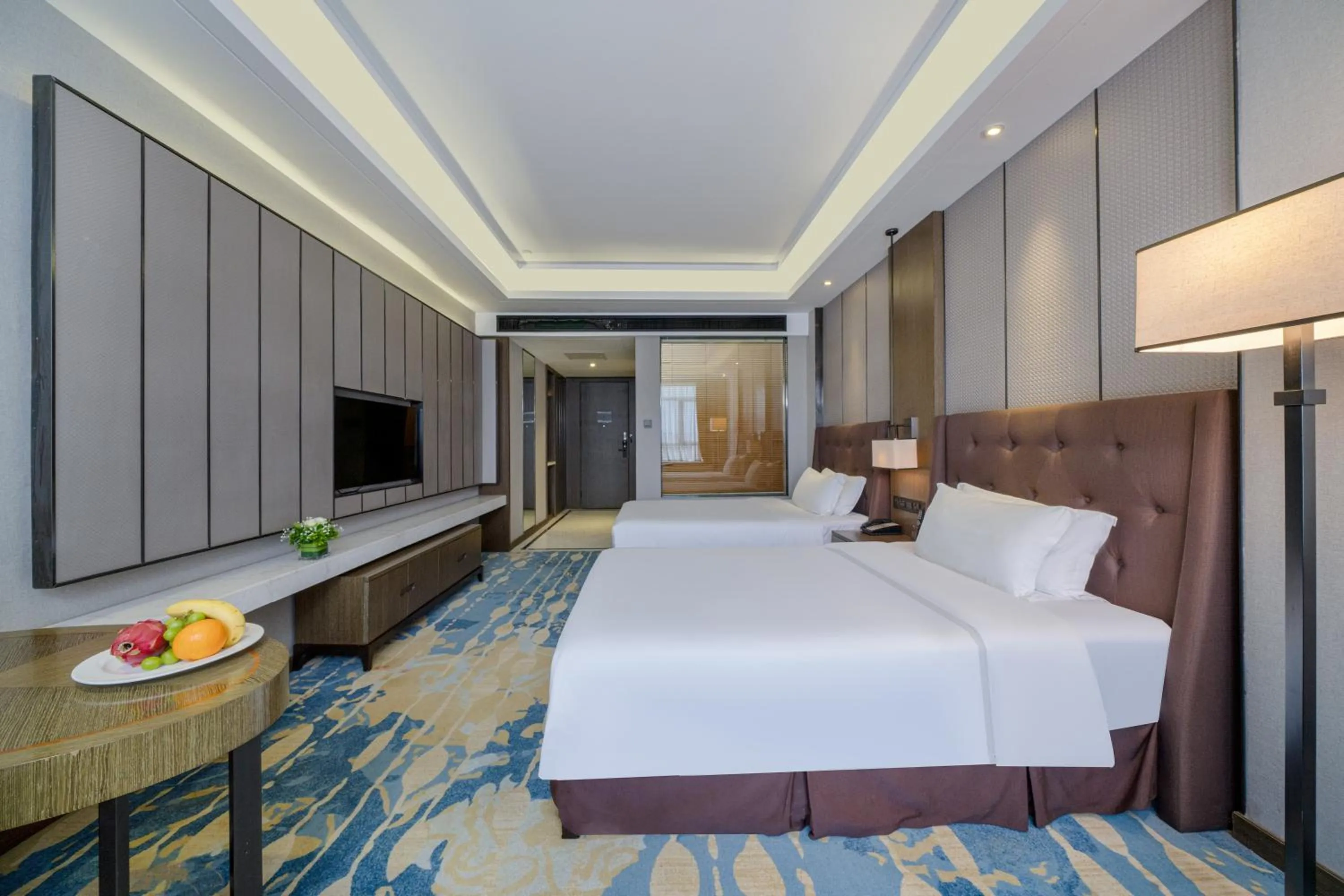 Bed in ME Yinhe International Hotel