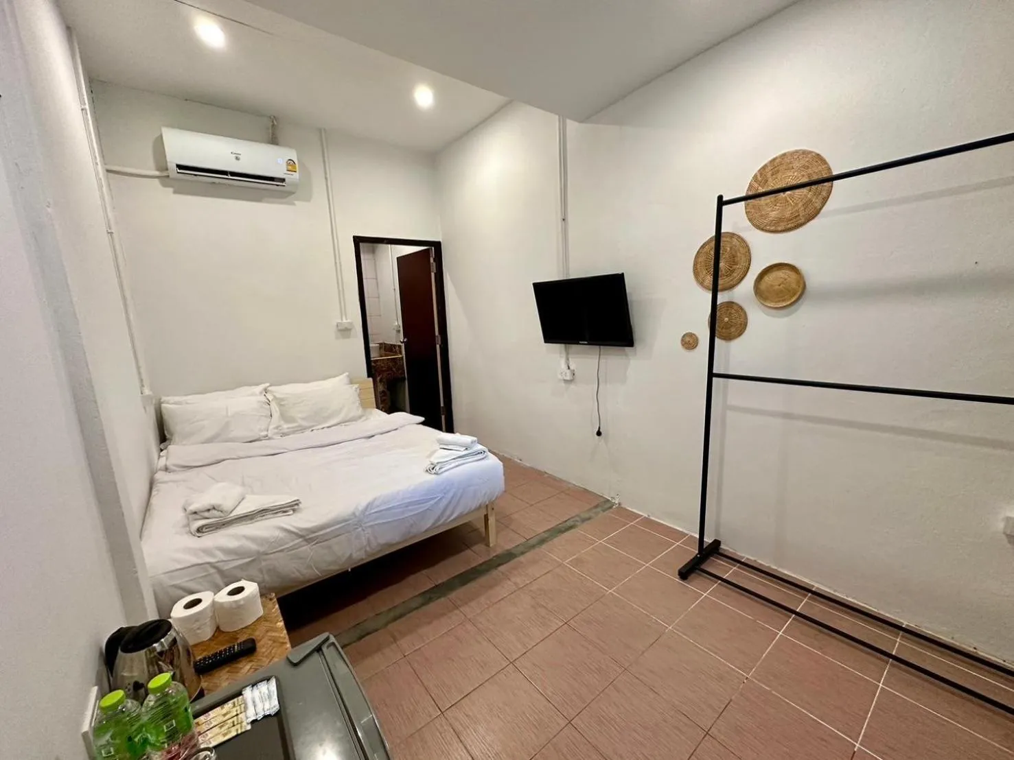 Photo of the whole room, Bed in The Sea Resort Haad Rin