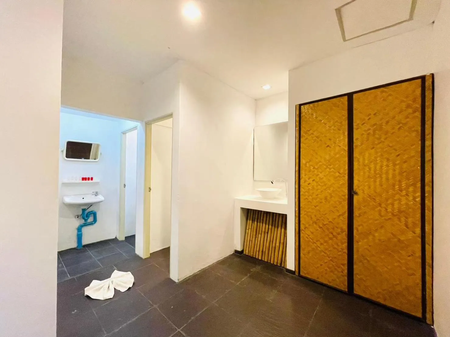 Bathroom in The Sea Resort Haad Rin