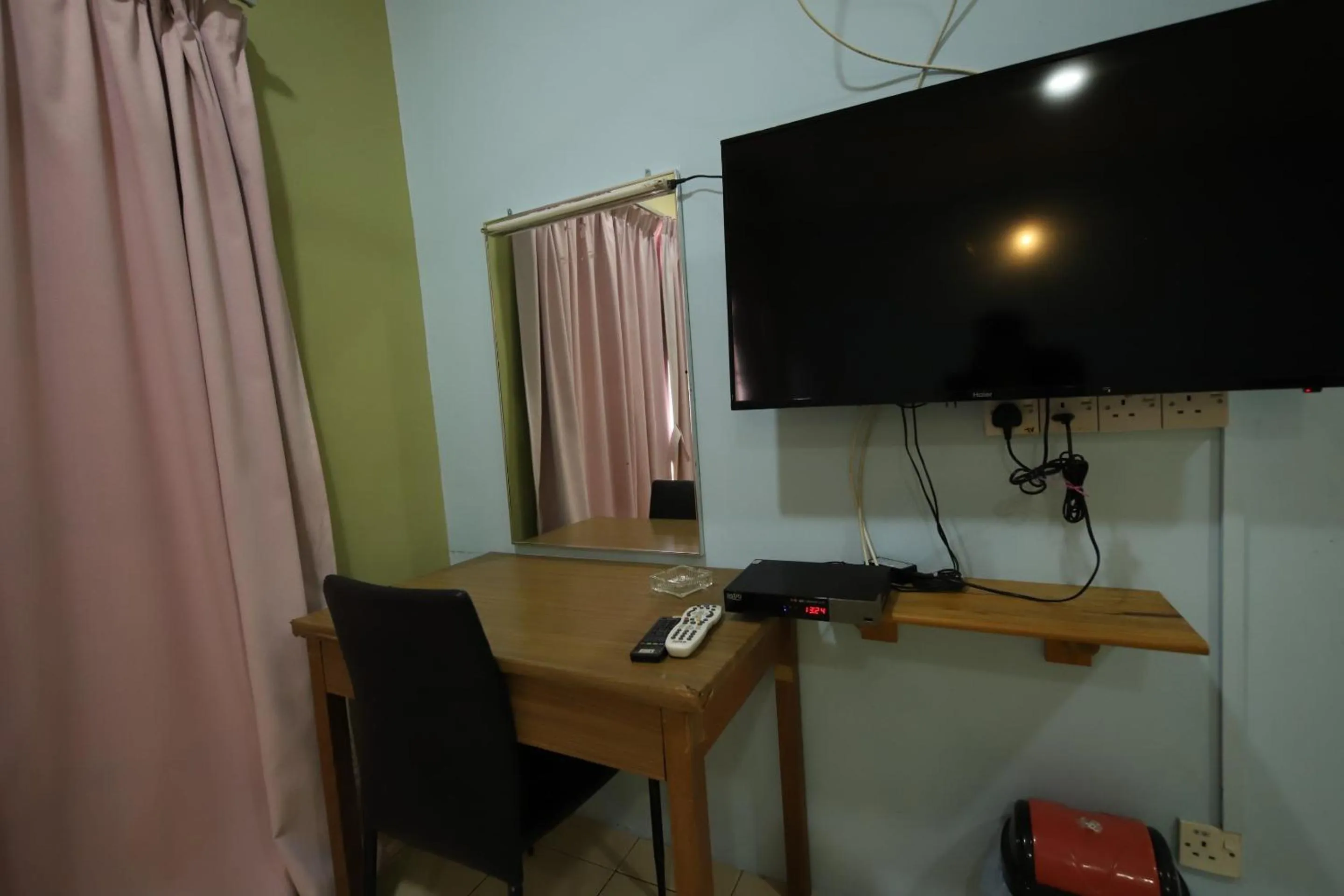 Bedroom in OYO Homes 90575 CK Bahau Homestay