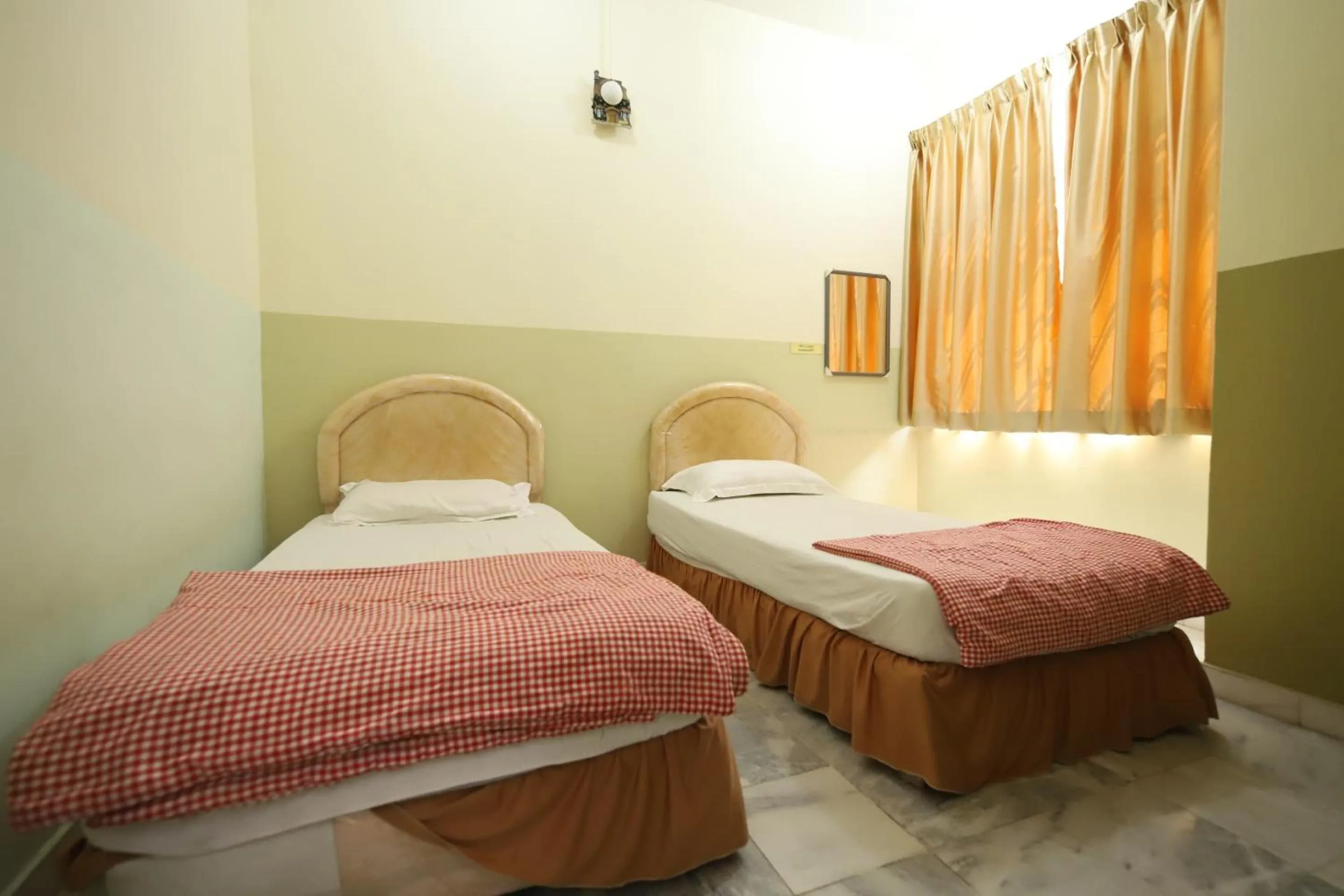 Bedroom, Bed in OYO Homes 90575 CK Bahau Homestay