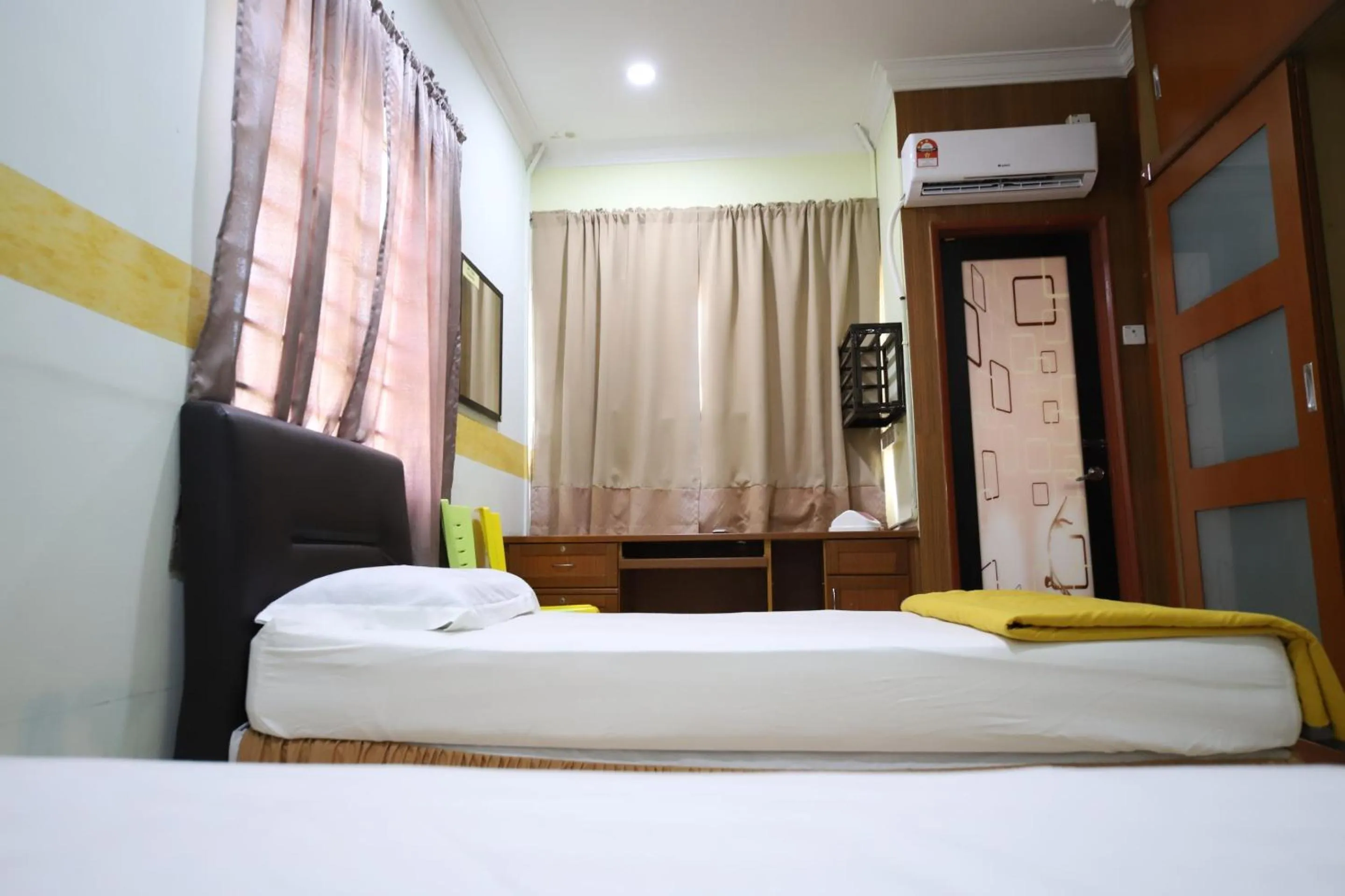 Bedroom, Bed in OYO Homes 90575 CK Bahau Homestay