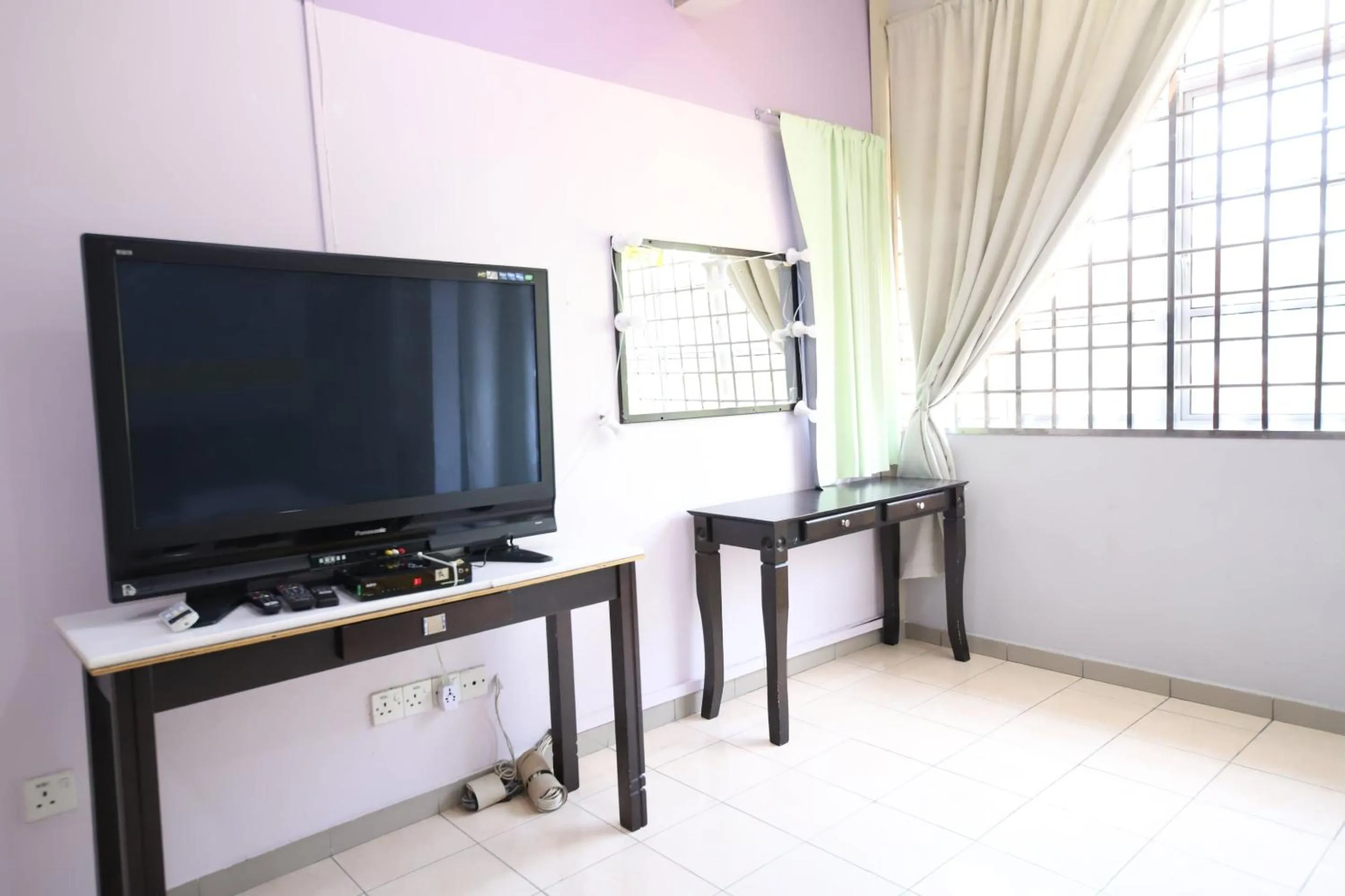 Bedroom in OYO Homes 90575 CK Bahau Homestay