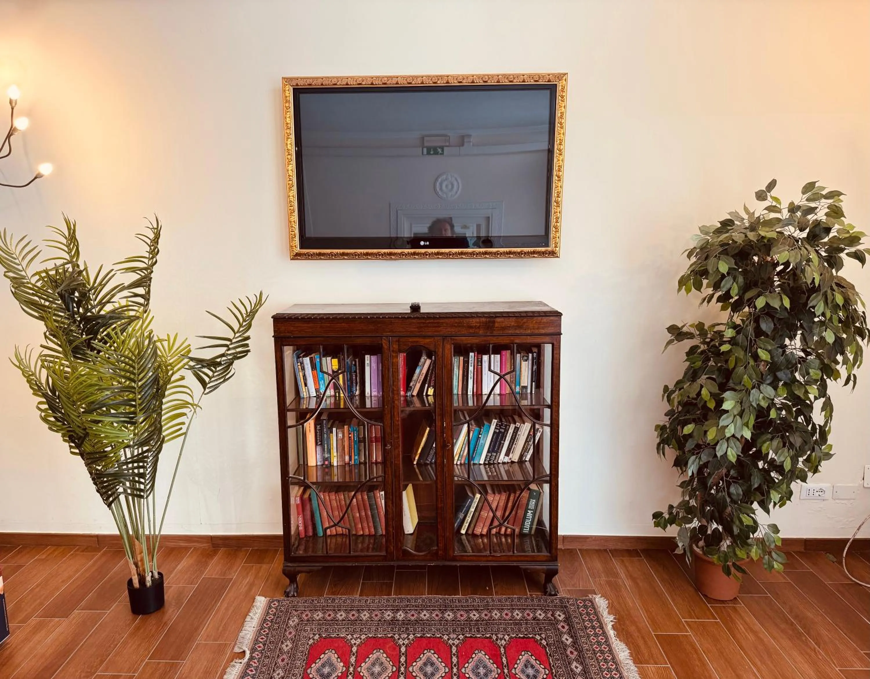 Library in Hotel Principe