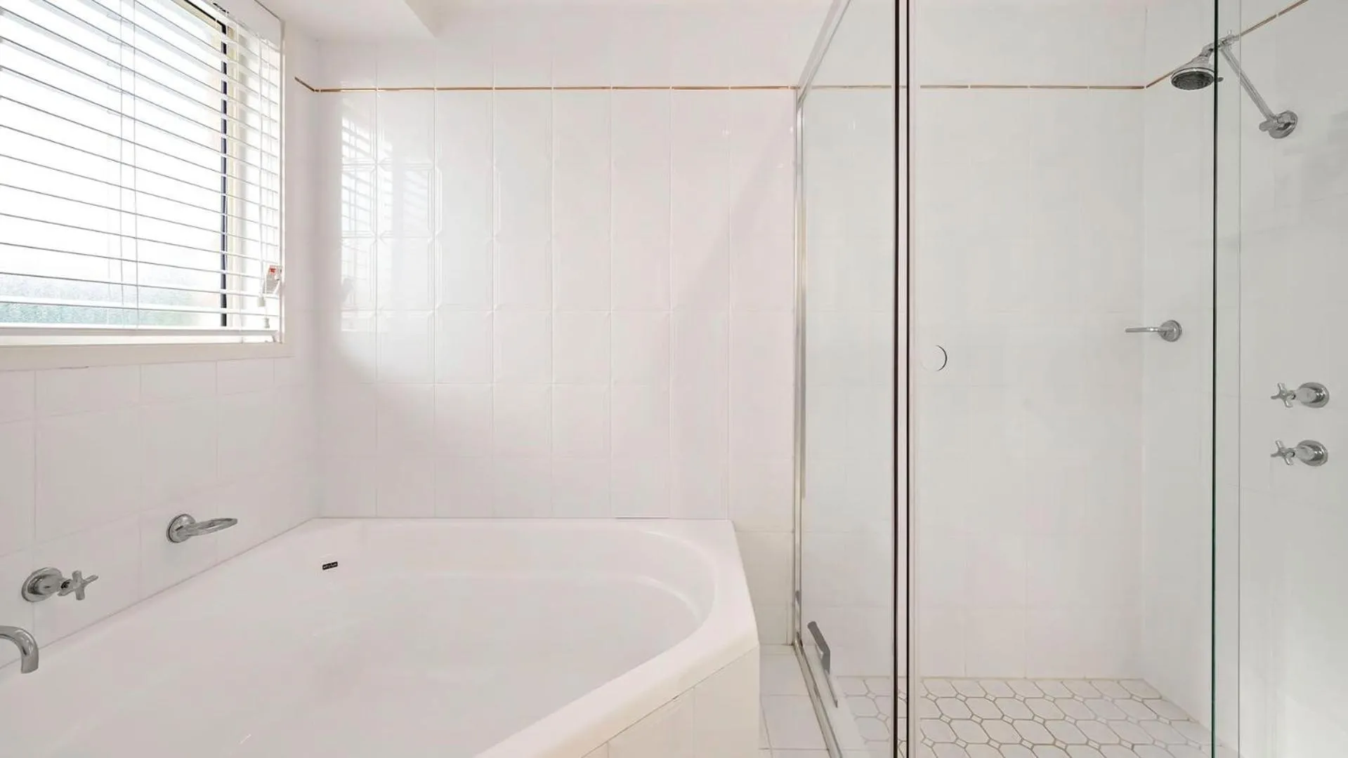 Bathroom in My Shell Boat Harbour 55 Blanch Steet