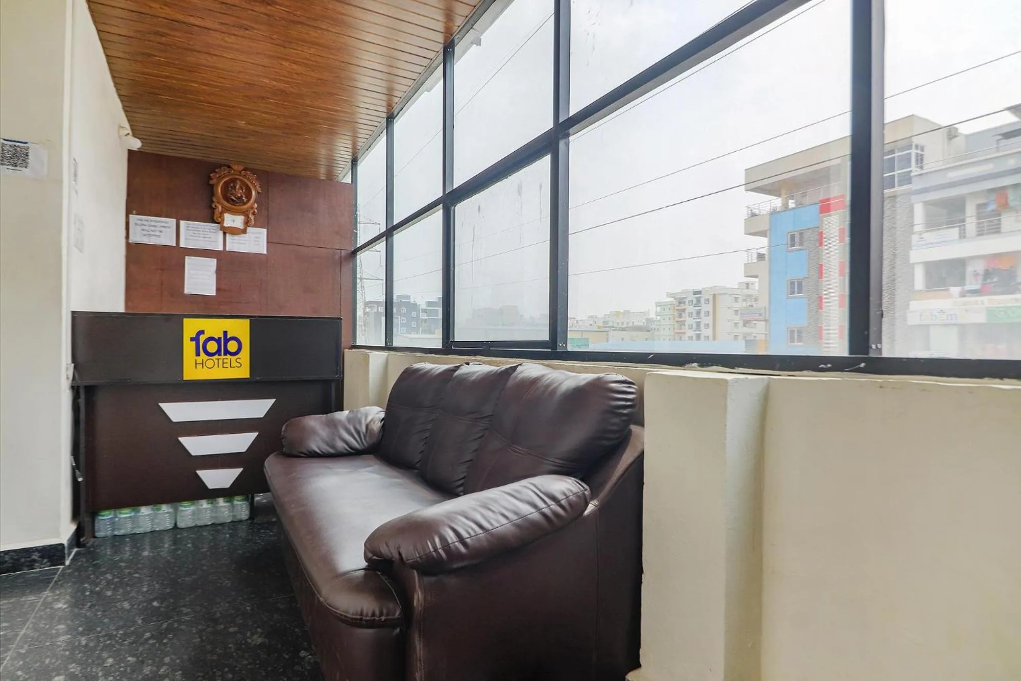 Lobby or reception in FabExpress Kings Inn