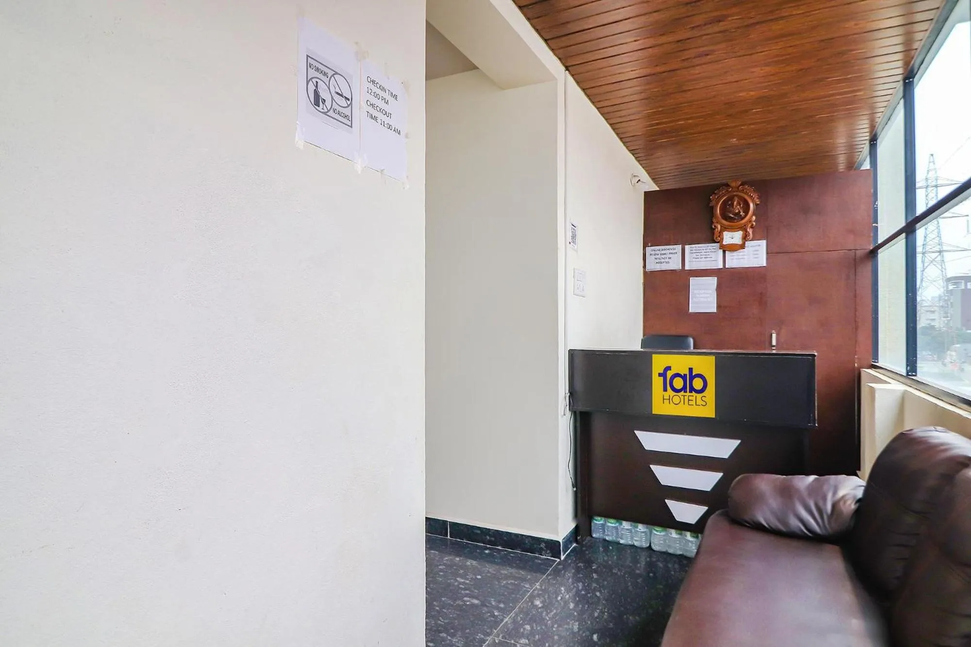 Lobby or reception in FabExpress Kings Inn