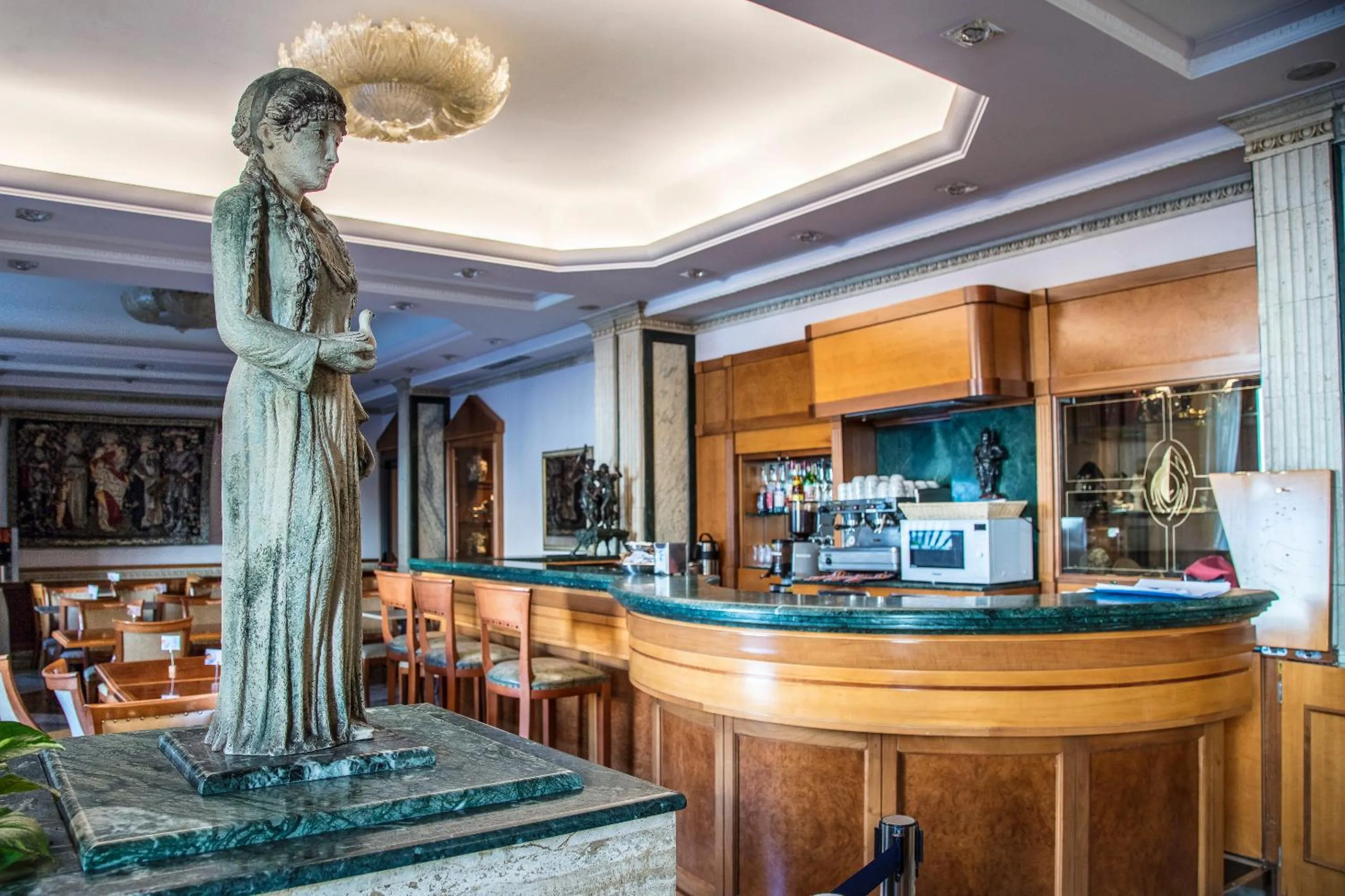Lounge or bar in Hotel Giolli Nazionale