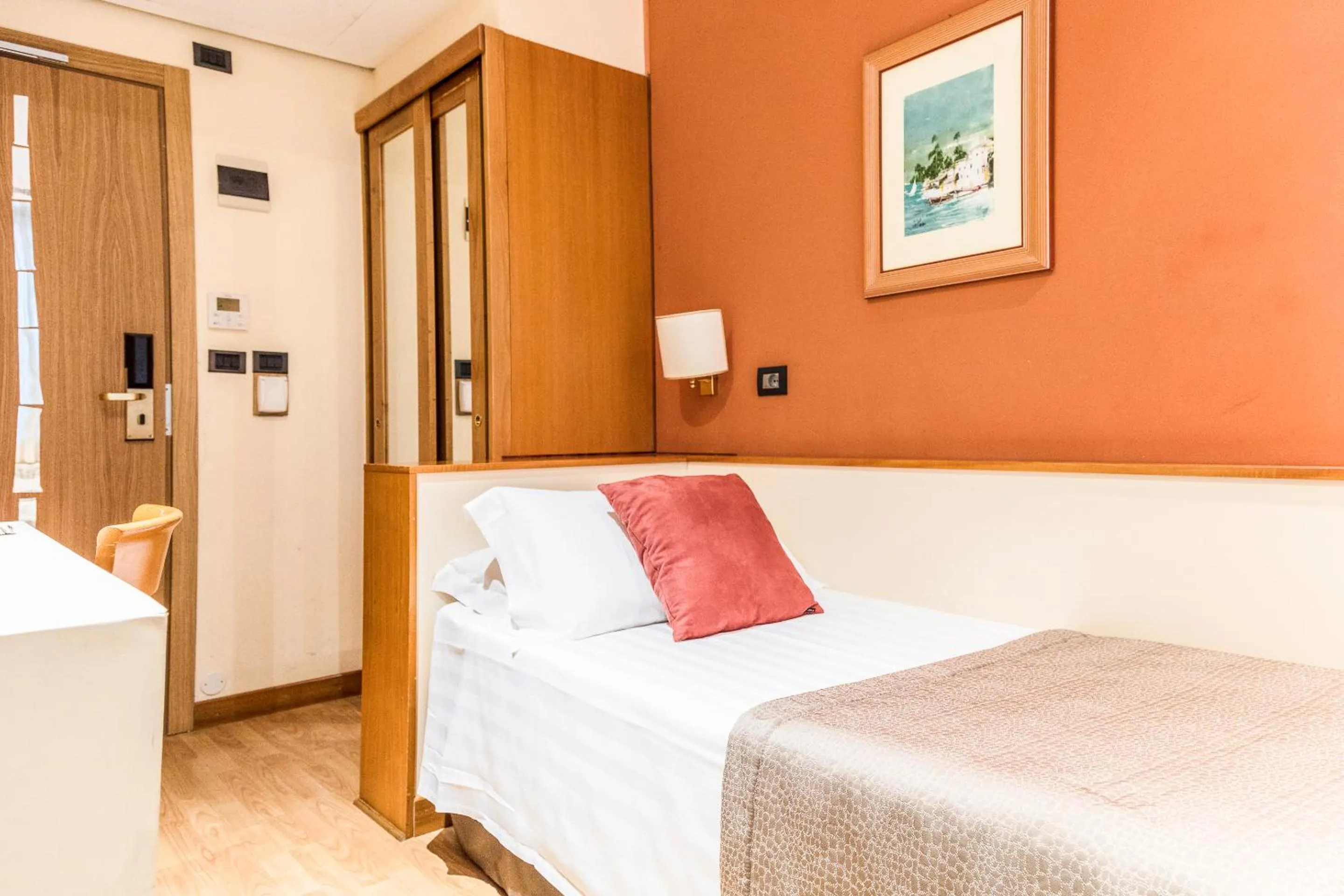 Bedroom, Bed in Hotel Giolli Nazionale