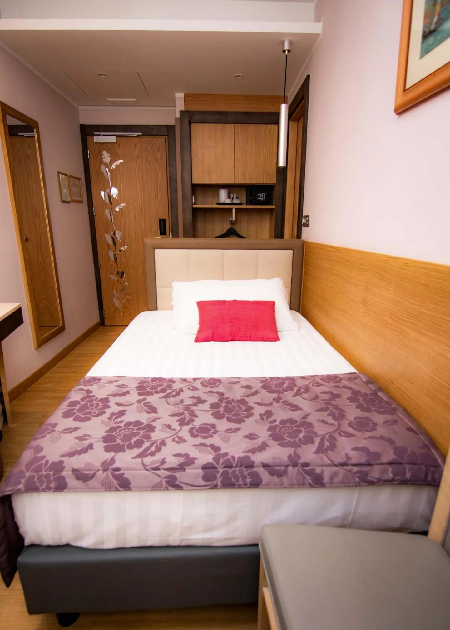 Photo of the whole room, Bed in Hotel Giolli Nazionale