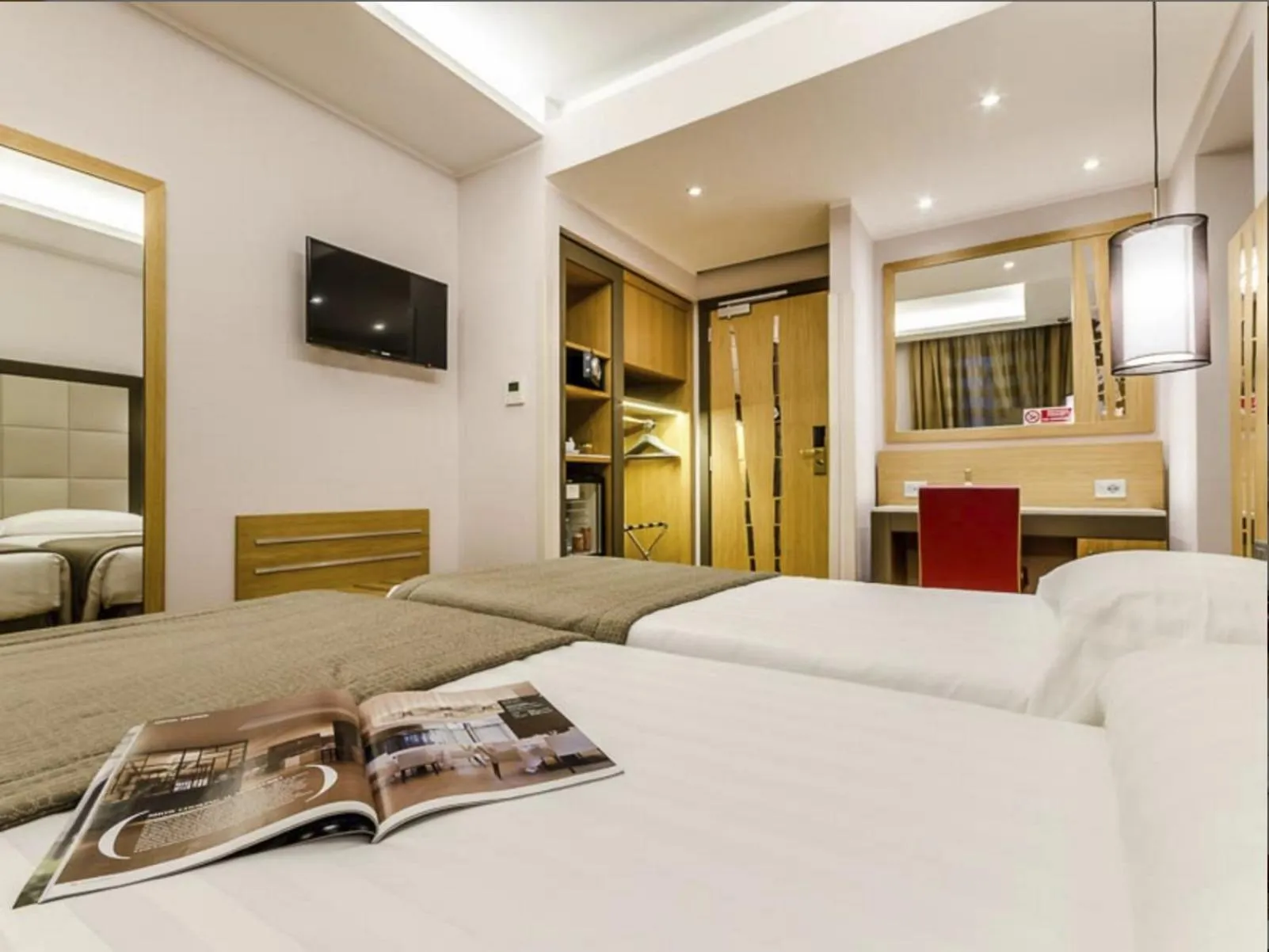 Bedroom, Bed in Hotel Giolli Nazionale