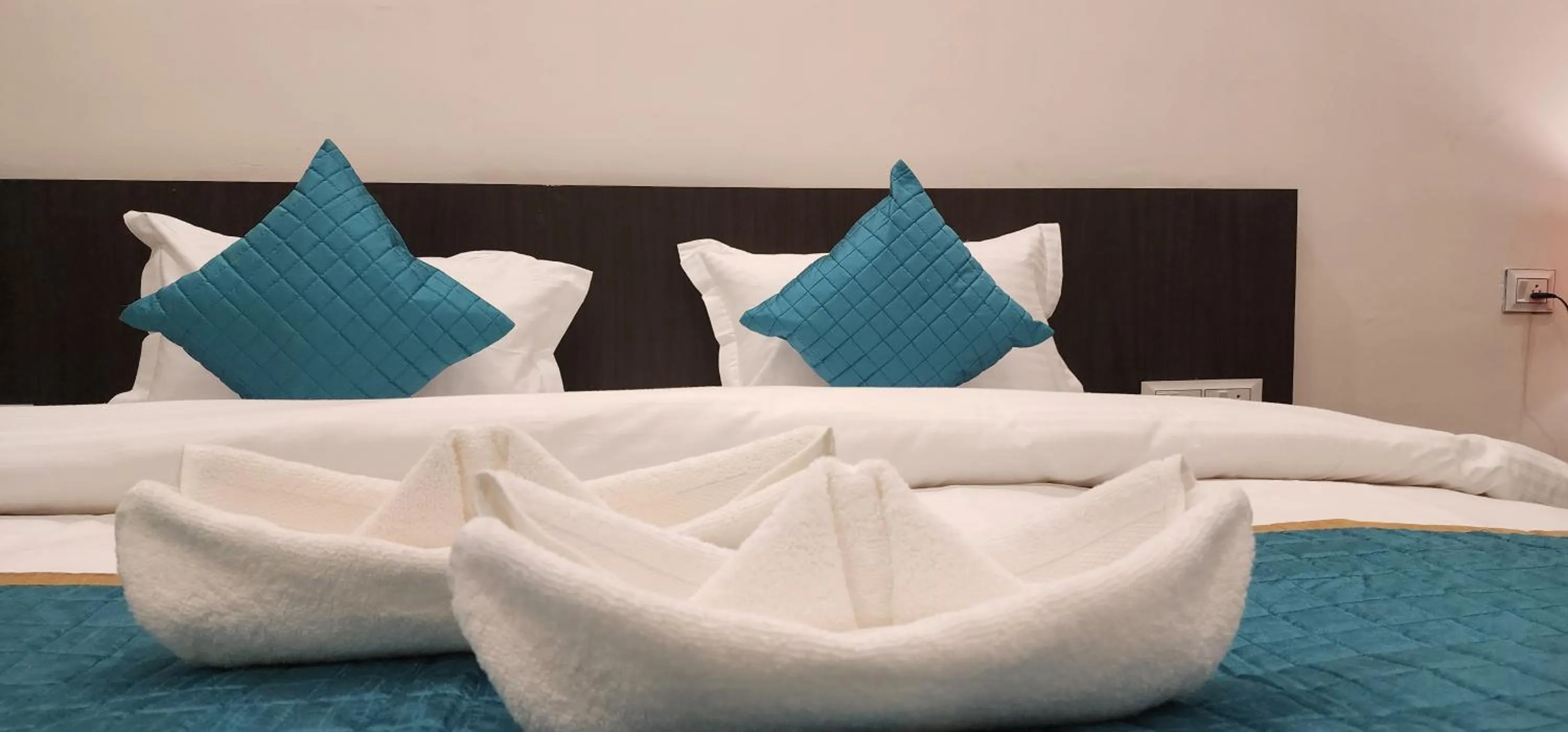 Bed in Green Club Farm