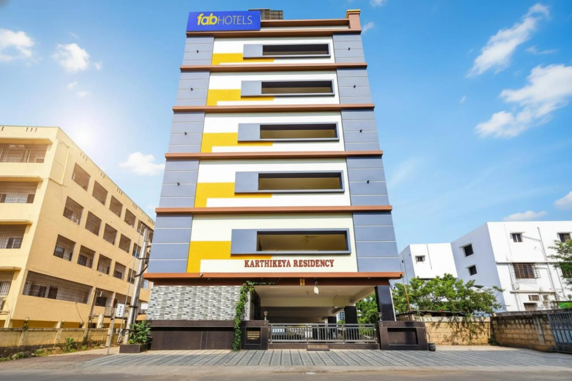 Property building in FabHotel Karthikeya Residency - 900m from Tirupati Bus Stand