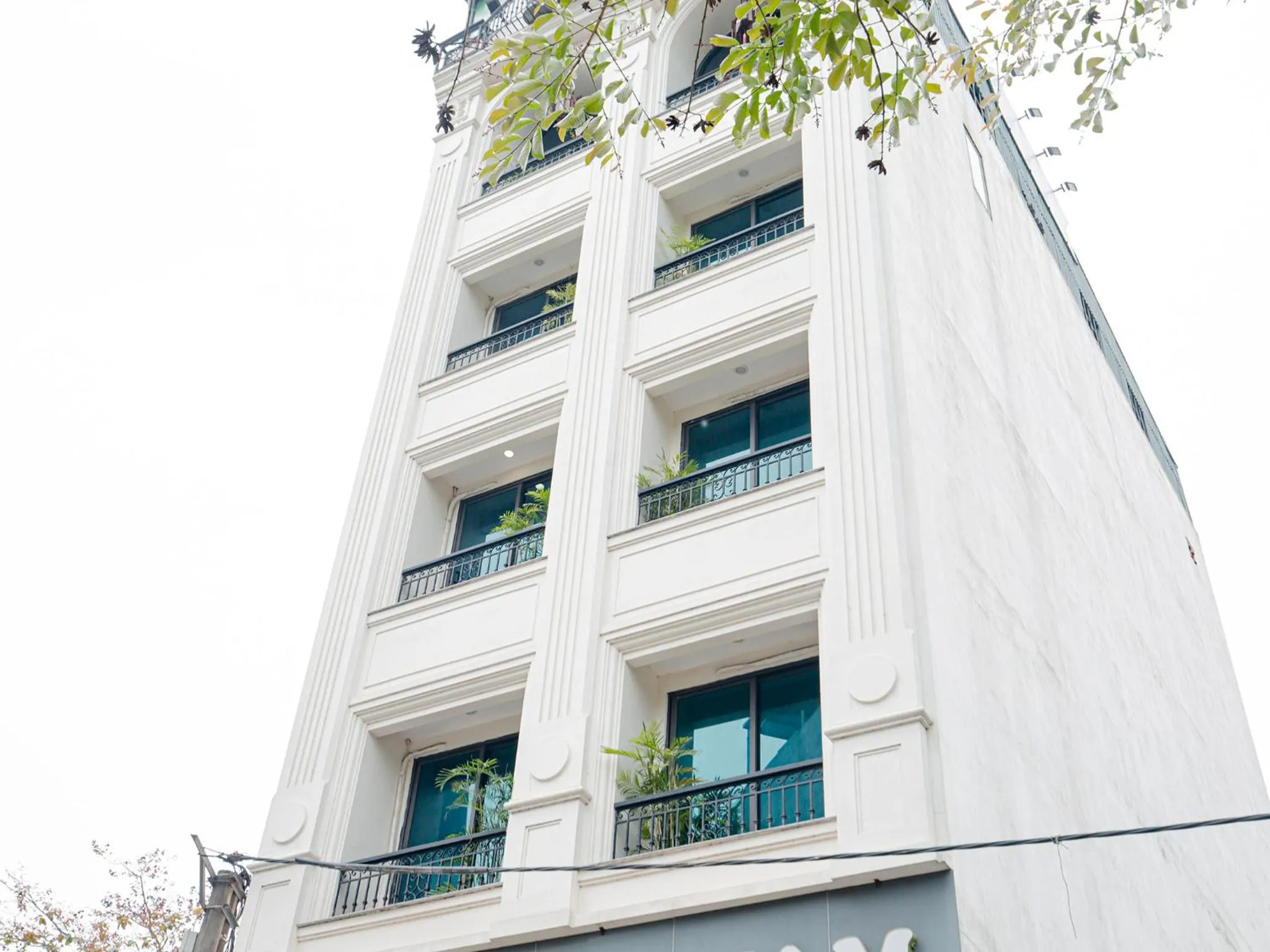 Property building in Phuong Nam Luxury Hotel Long Bien