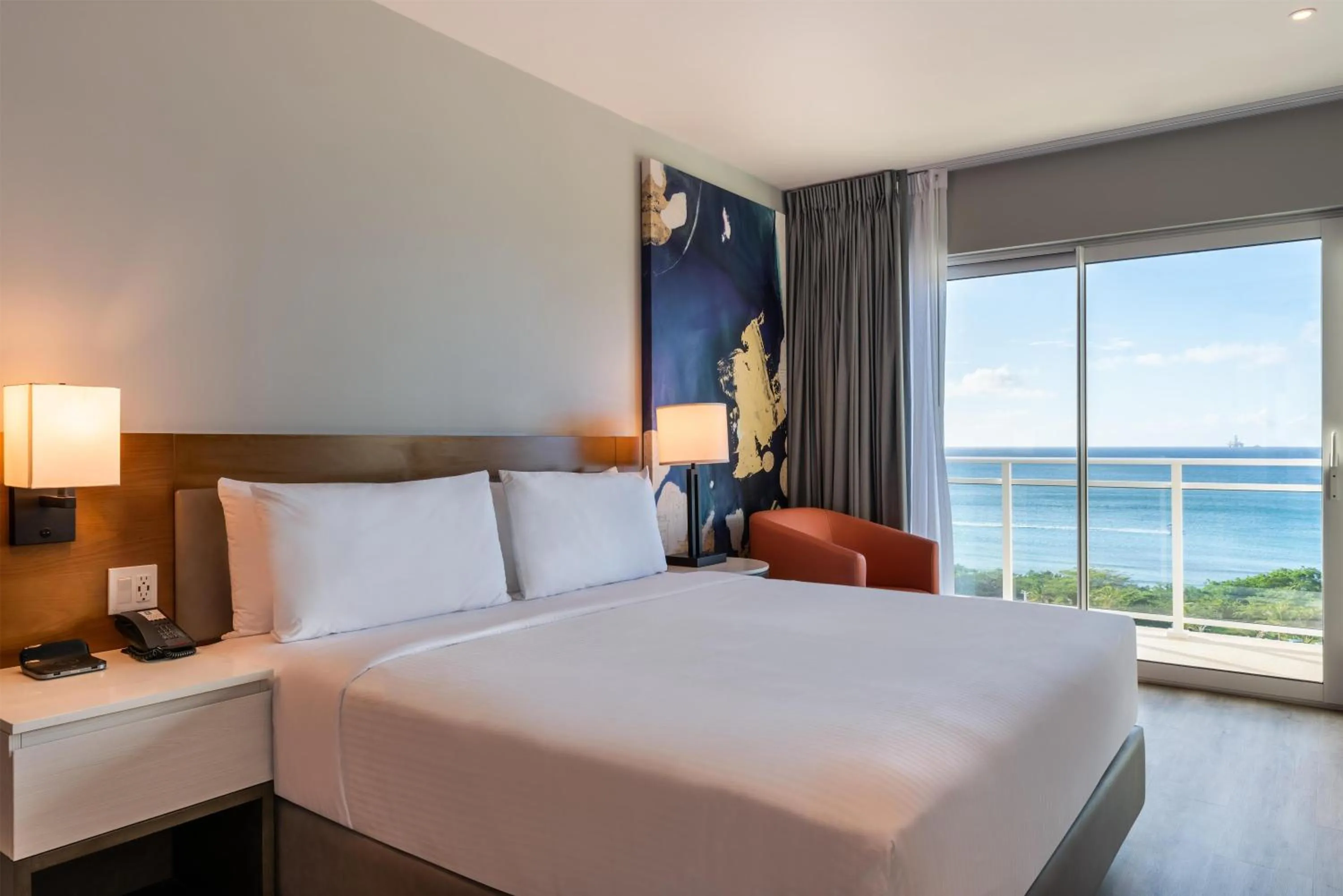 Bed in Embassy Suites By Hilton Aruba Beach Resort