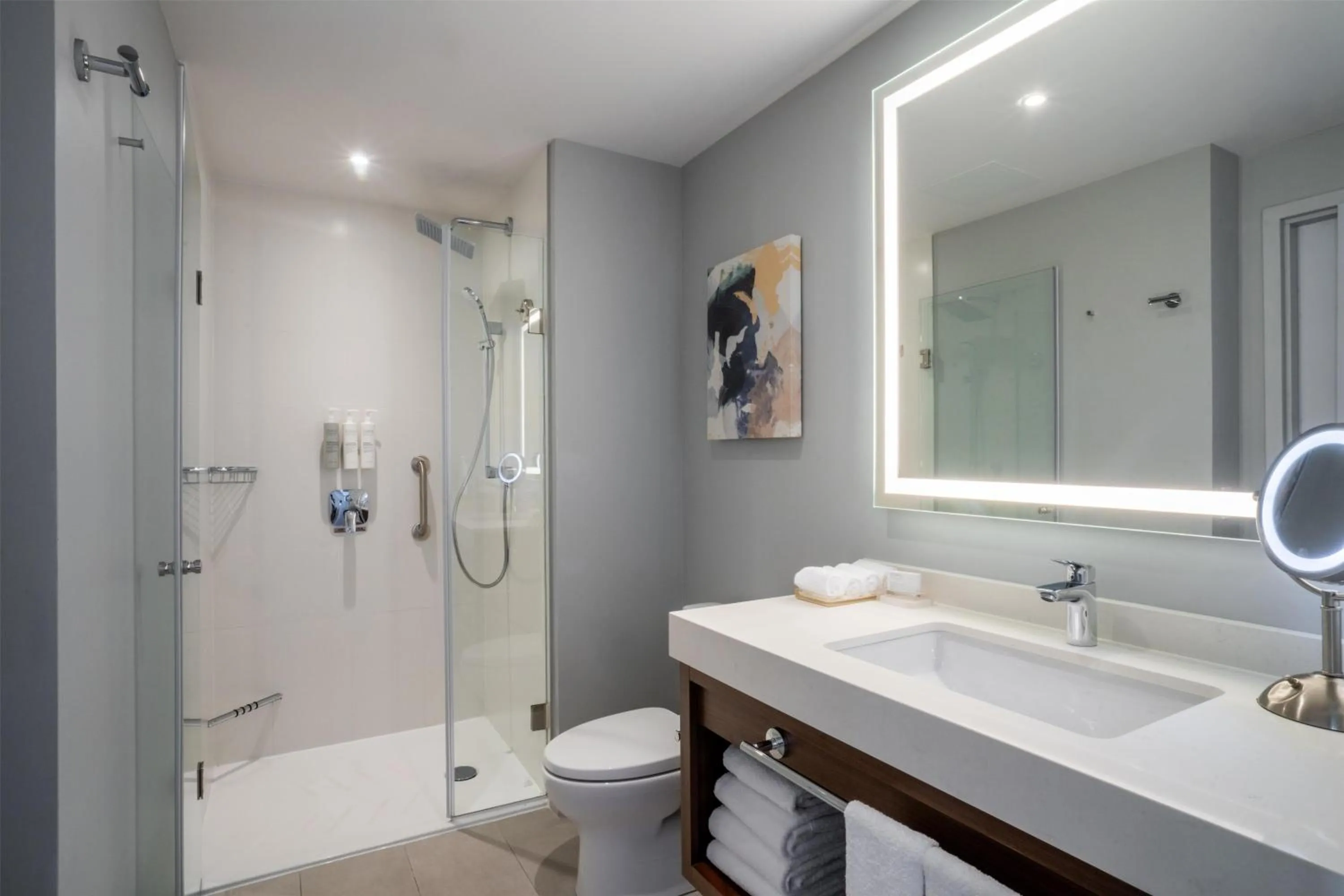 Bathroom in Embassy Suites By Hilton Aruba Beach Resort