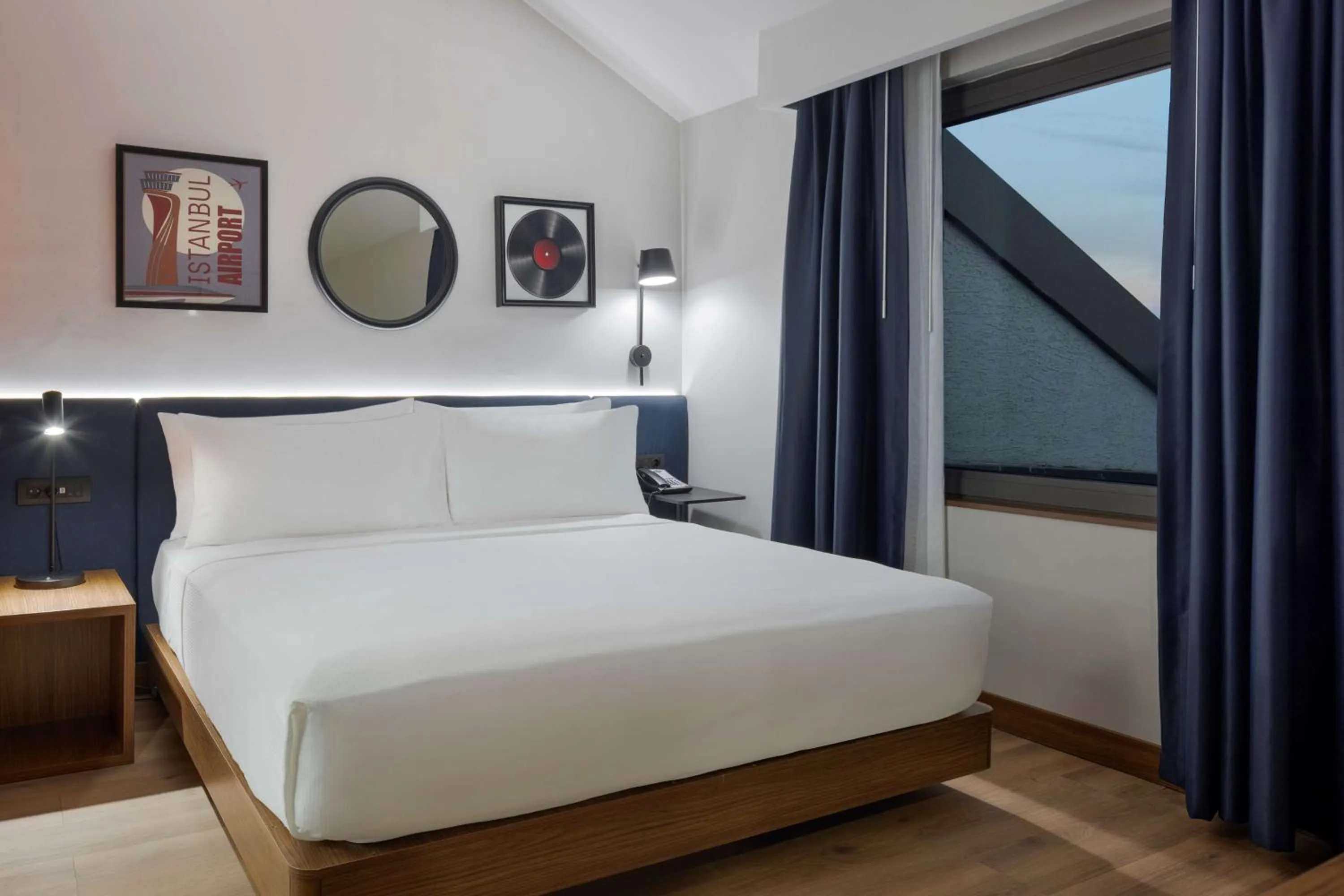 Bed in Hampton By Hilton Istanbul Airport, Arnavutkoy