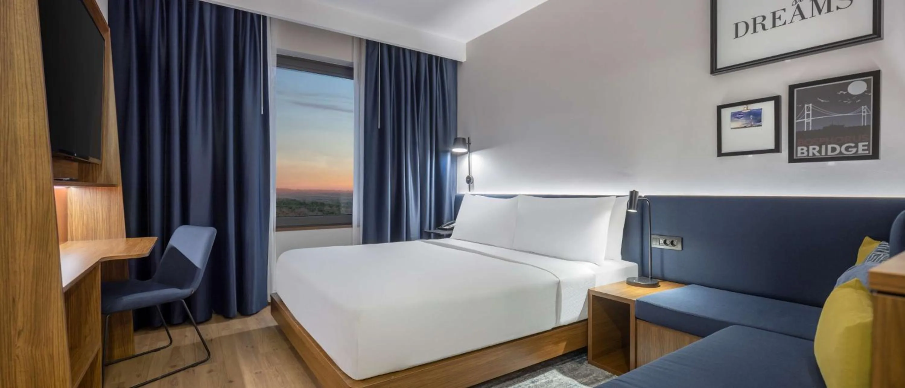 Bed in Hampton By Hilton Istanbul Airport, Arnavutkoy
