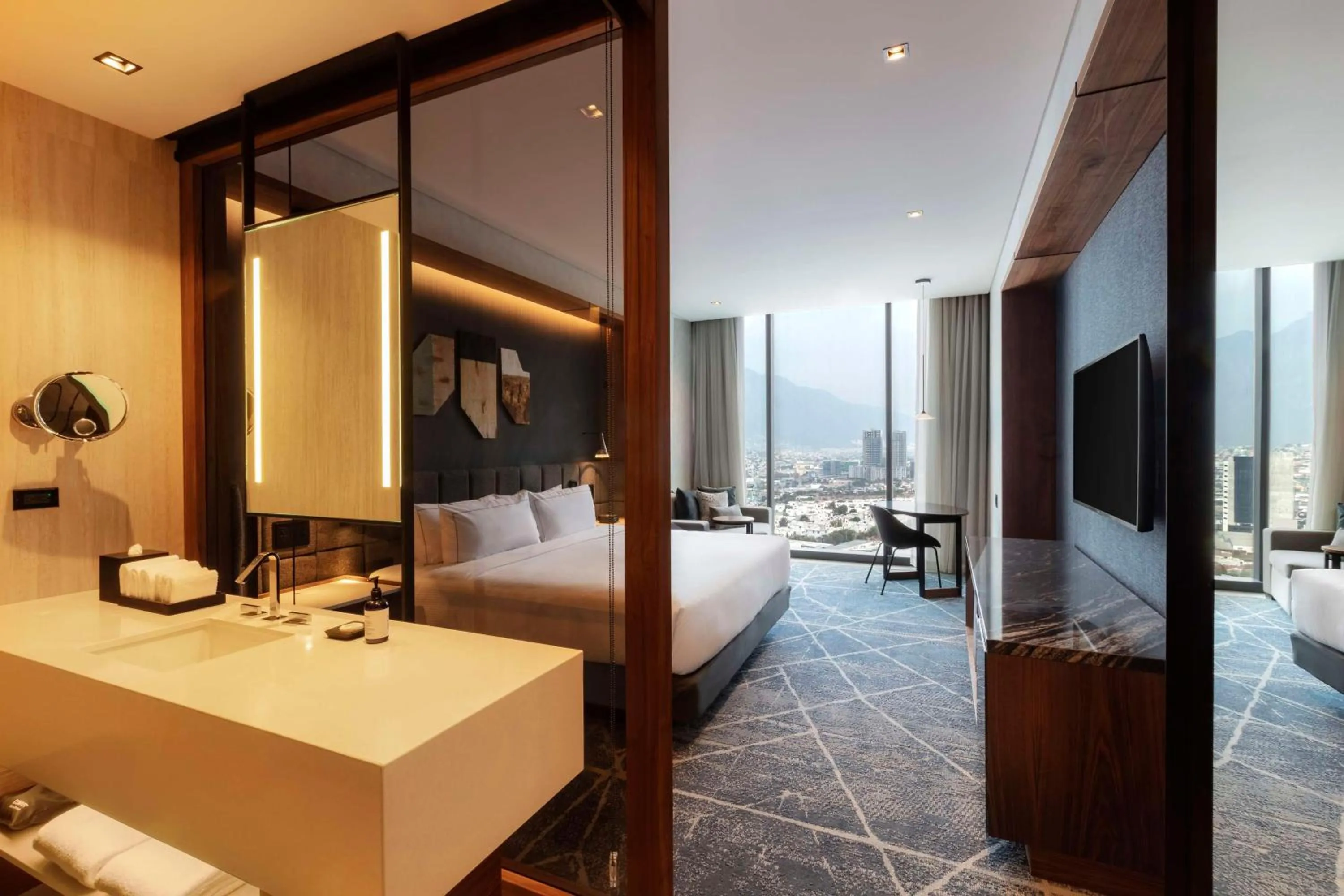 Bedroom, Bed in Hilton Monterrey Valle