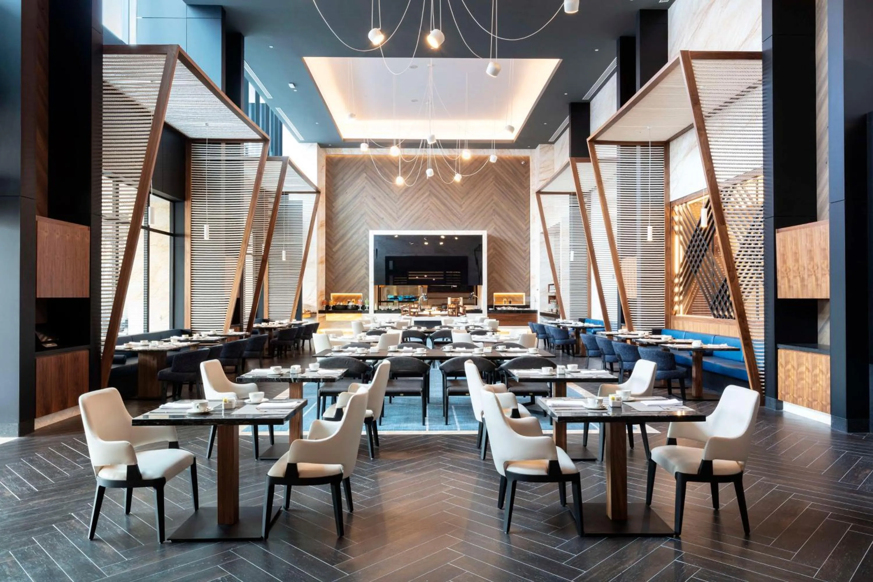 Restaurant/places to eat in Hilton Monterrey Valle