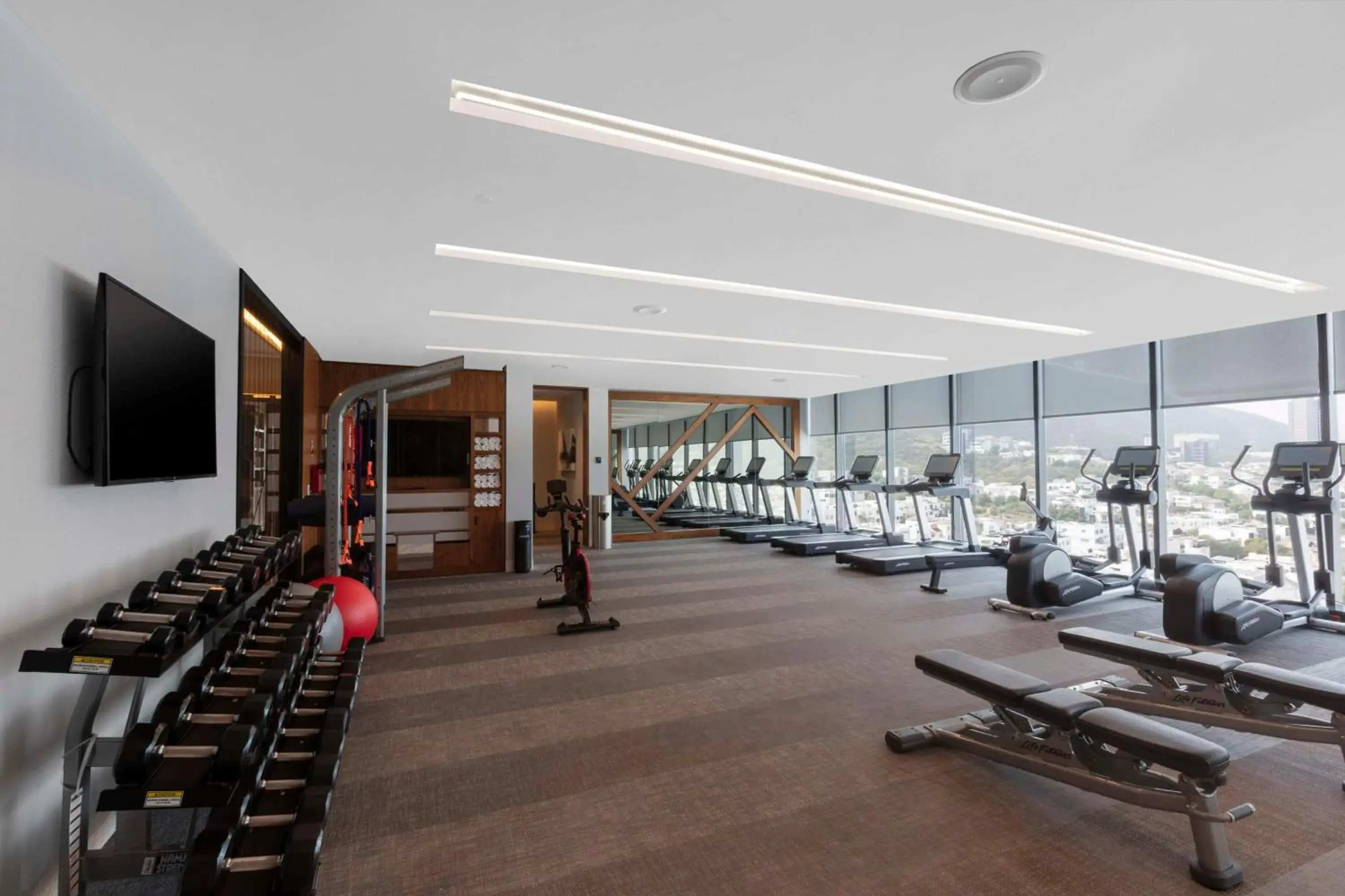 Fitness centre/facilities in Hilton Monterrey Valle Fitness centre/facilities in Hilton Monterrey Valle