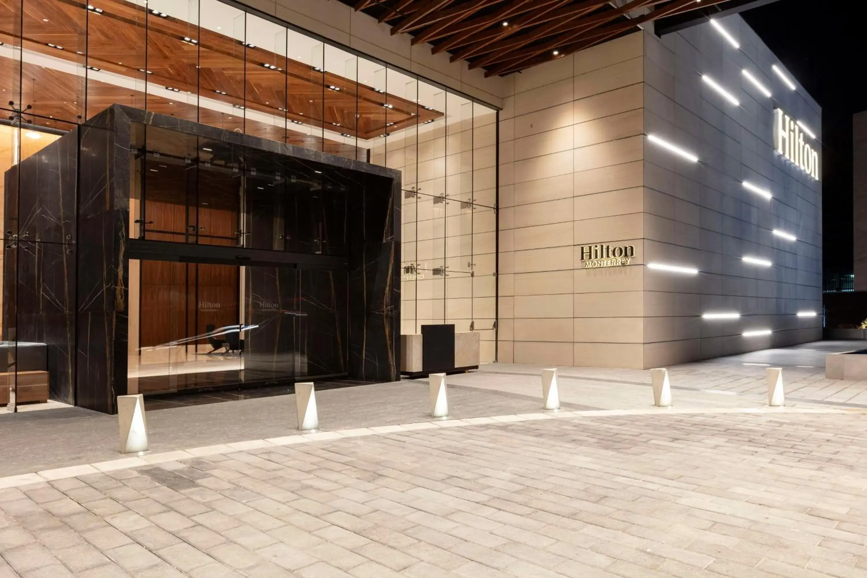 Property building in Hilton Monterrey Valle Property building in Hilton Monterrey Valle