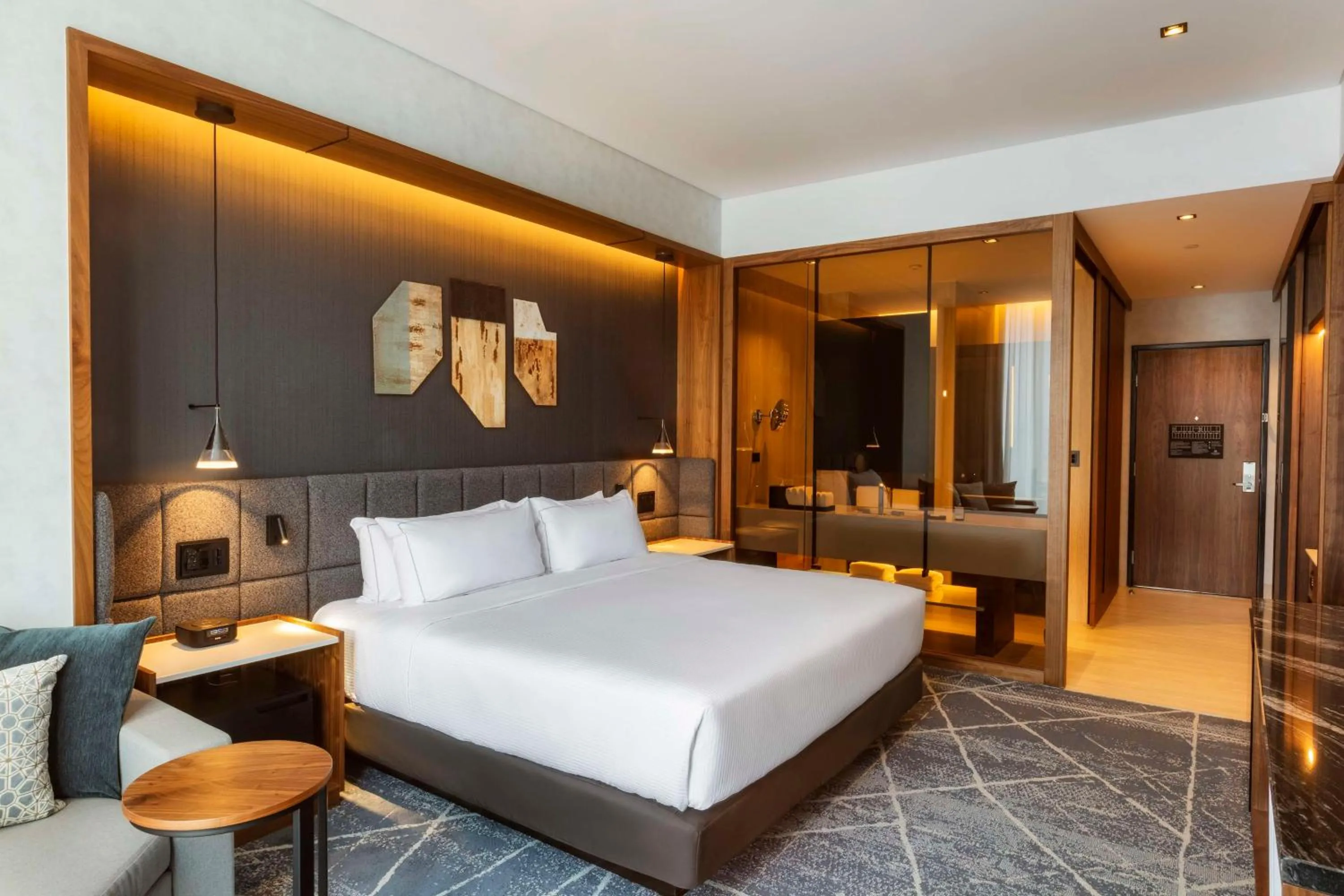 Bathroom, Bed in Hilton Monterrey Valle