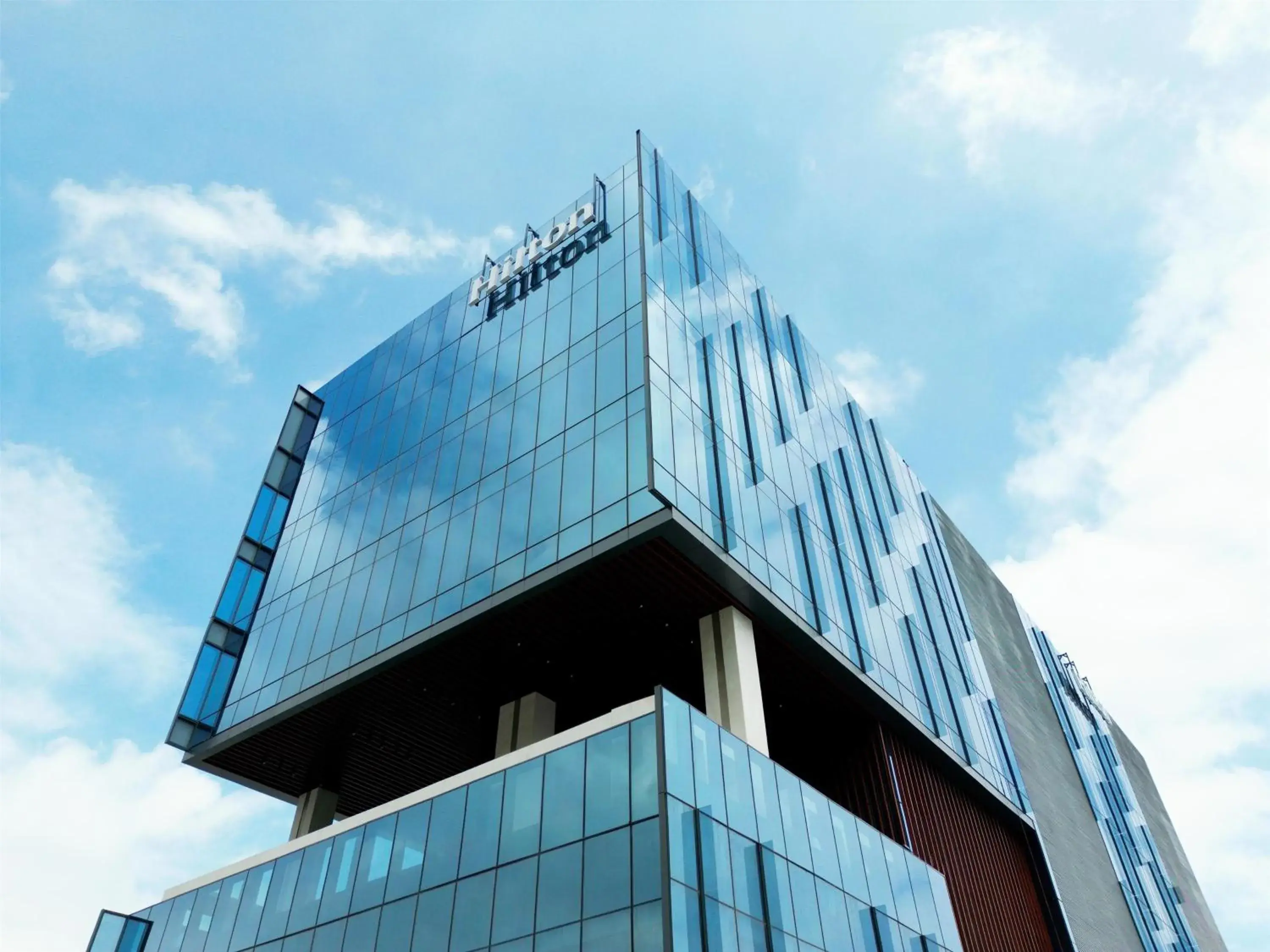 Property building in Hilton Monterrey Valle Property building in Hilton Monterrey Valle