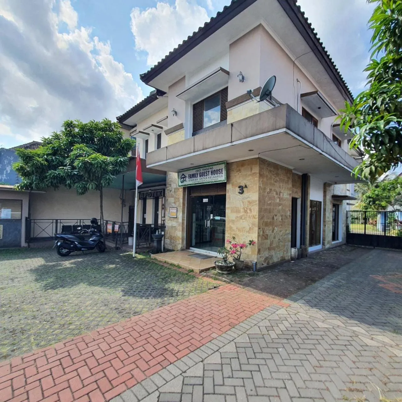Property building in Candi Panggung Family Guest House Syariah