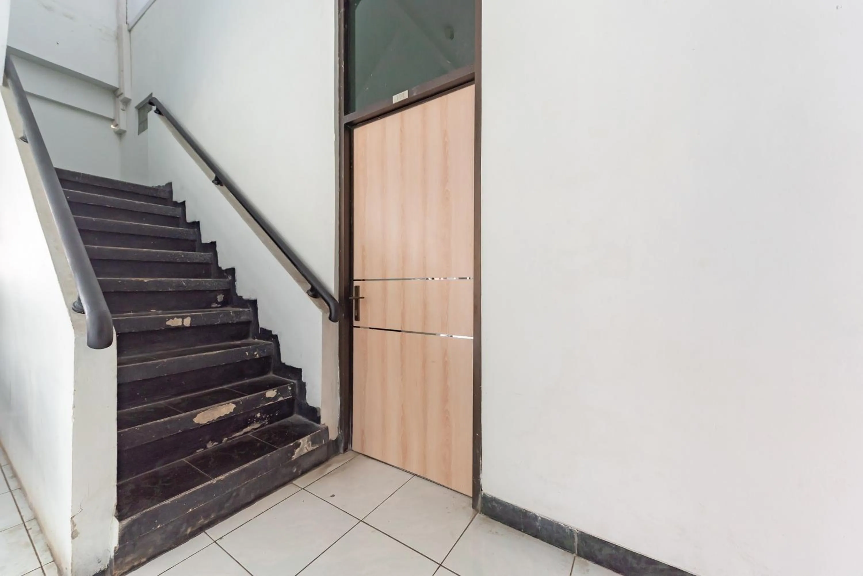 Urbanview Syariah Wisma Husada Kalibanteng
