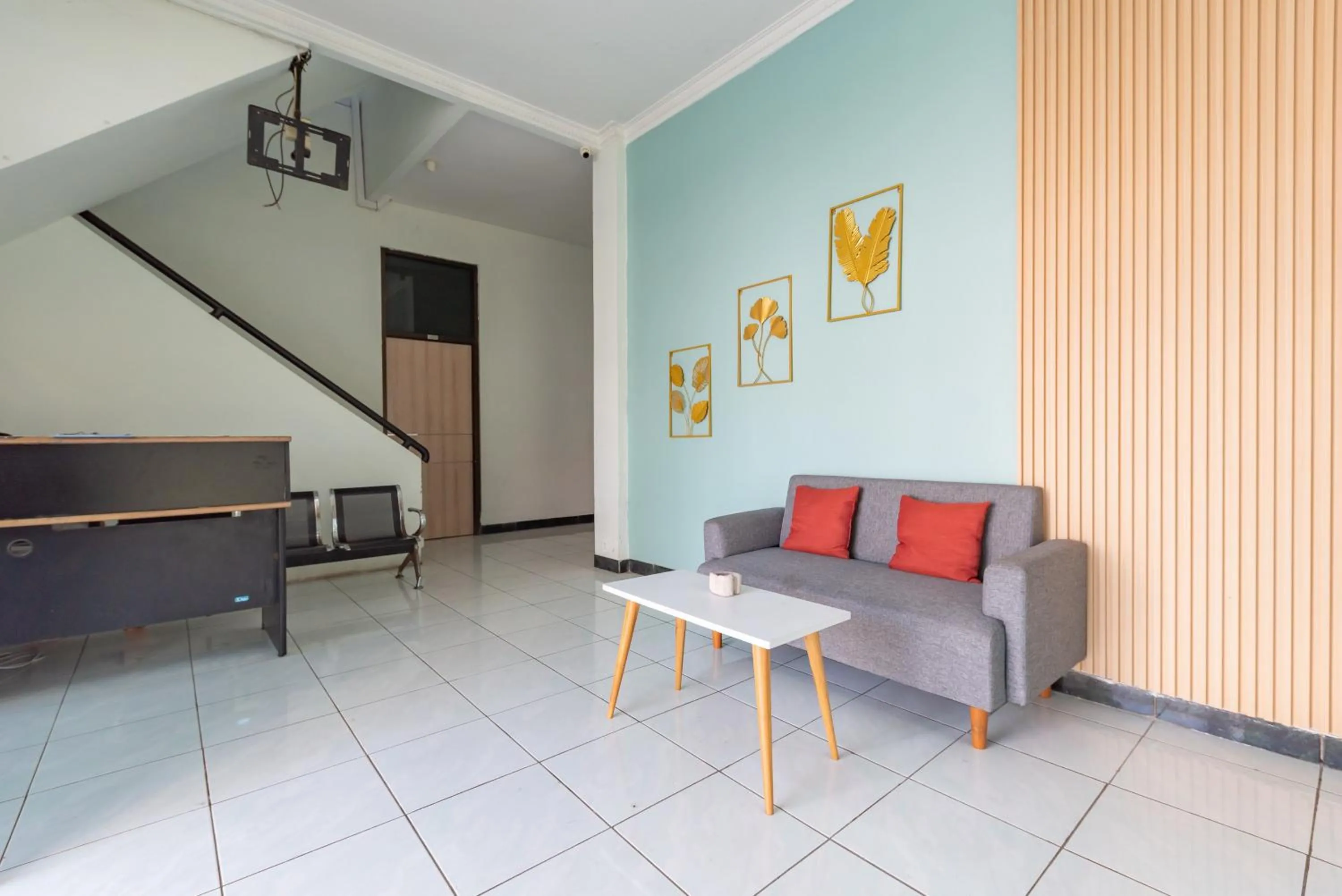 Urbanview Syariah Wisma Husada Kalibanteng