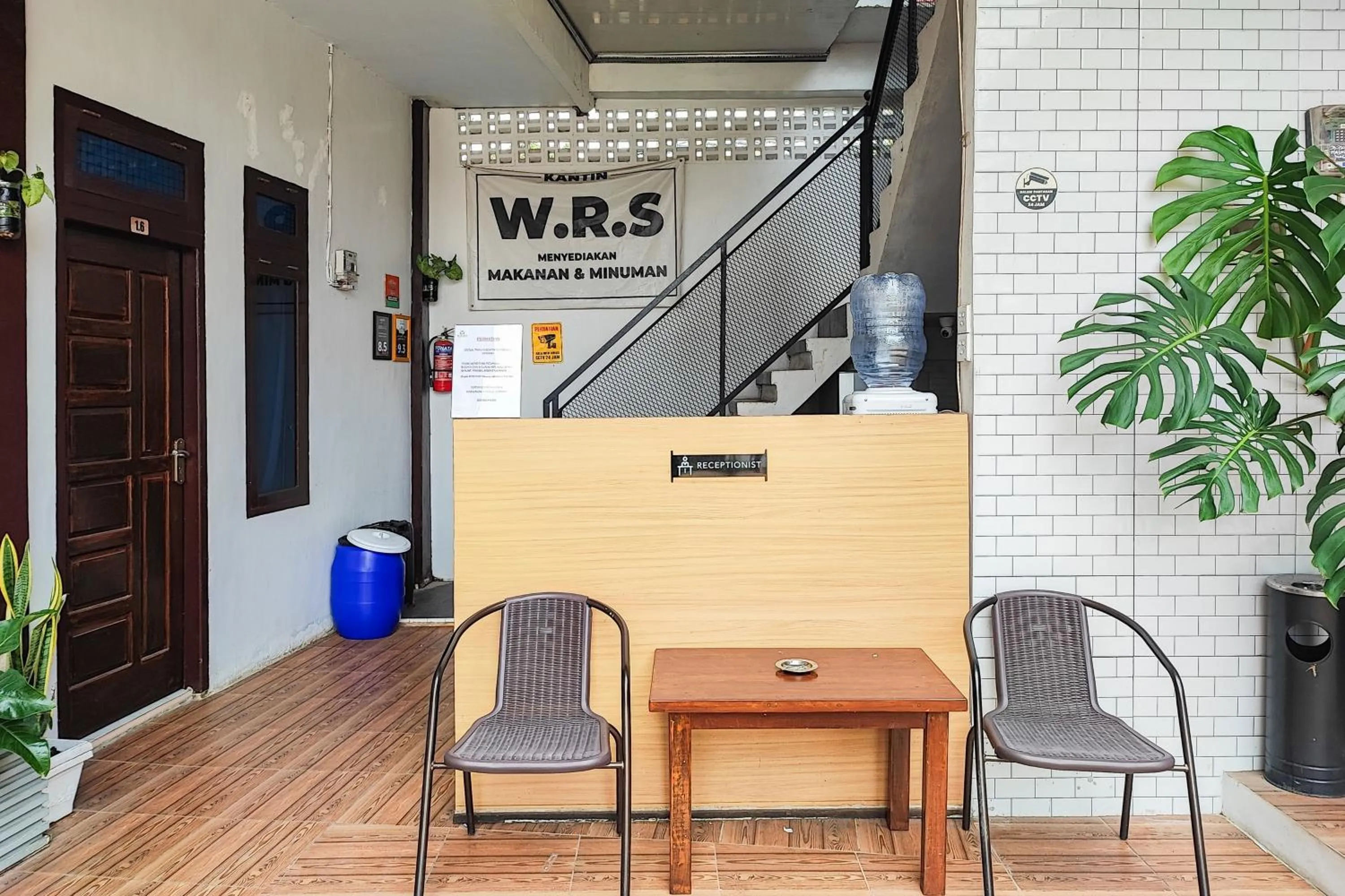 Lobby or reception in Urbanview Hotel Syariah at Waskita Residence Telanaipura