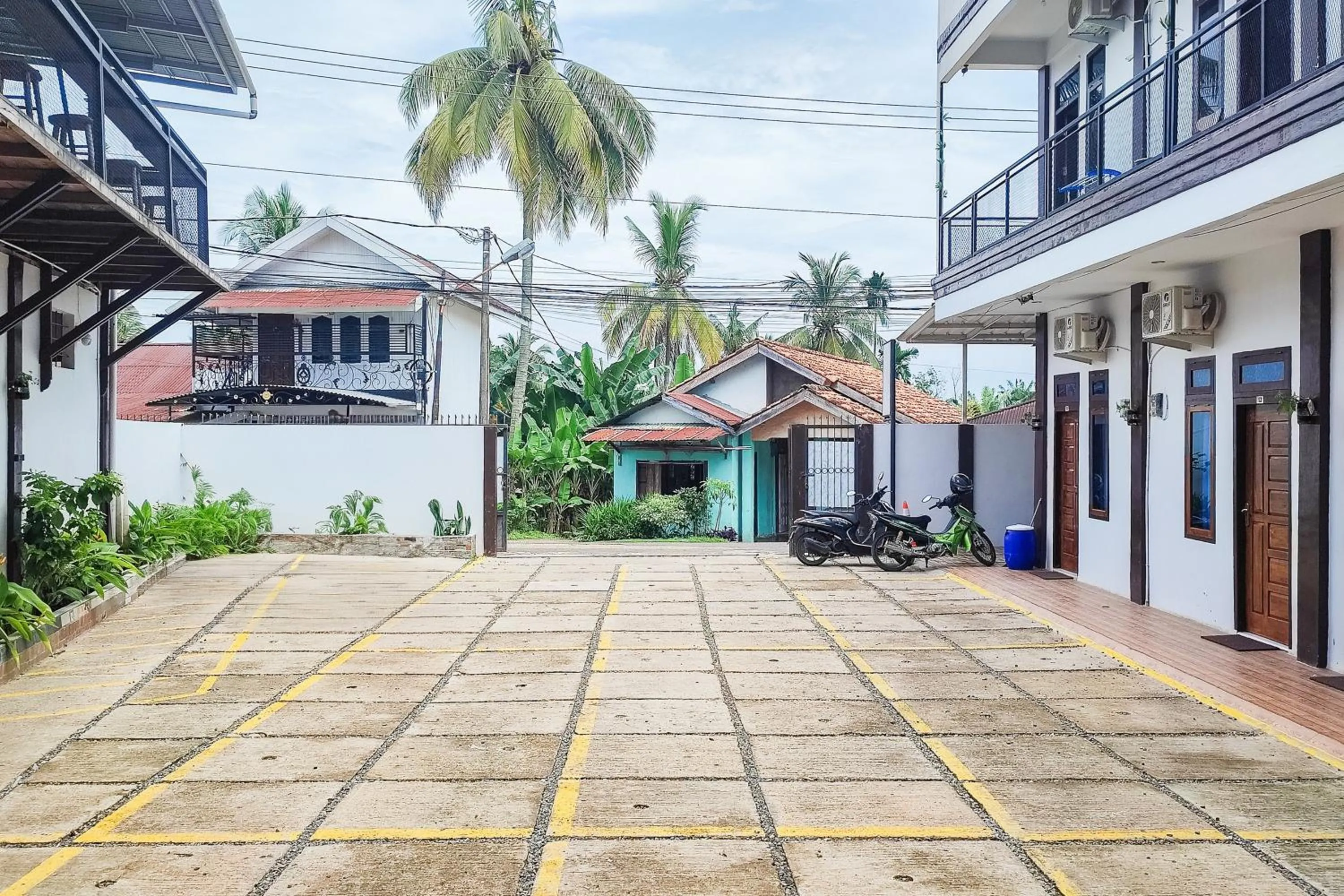 Parking in Urbanview Hotel Syariah at Waskita Residence Telanaipura