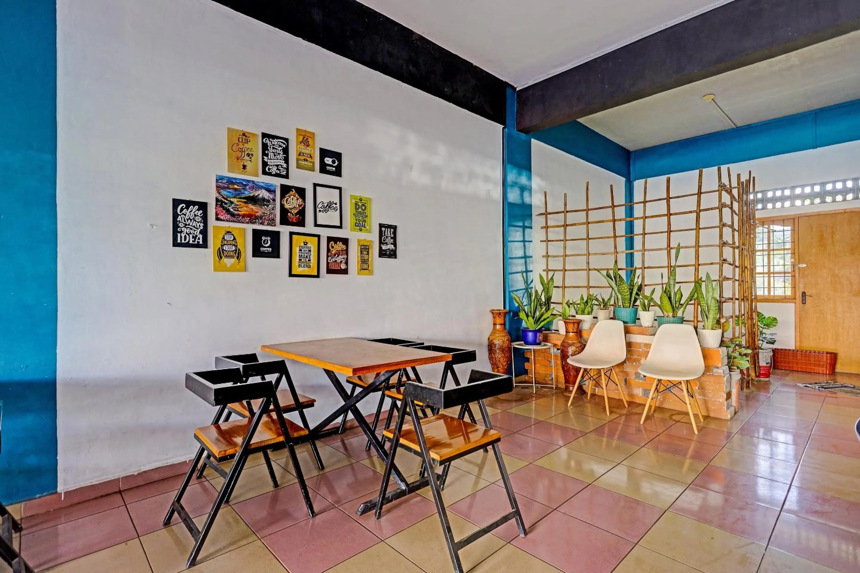 Lobby or reception in Collection O 91499 John Lebron House