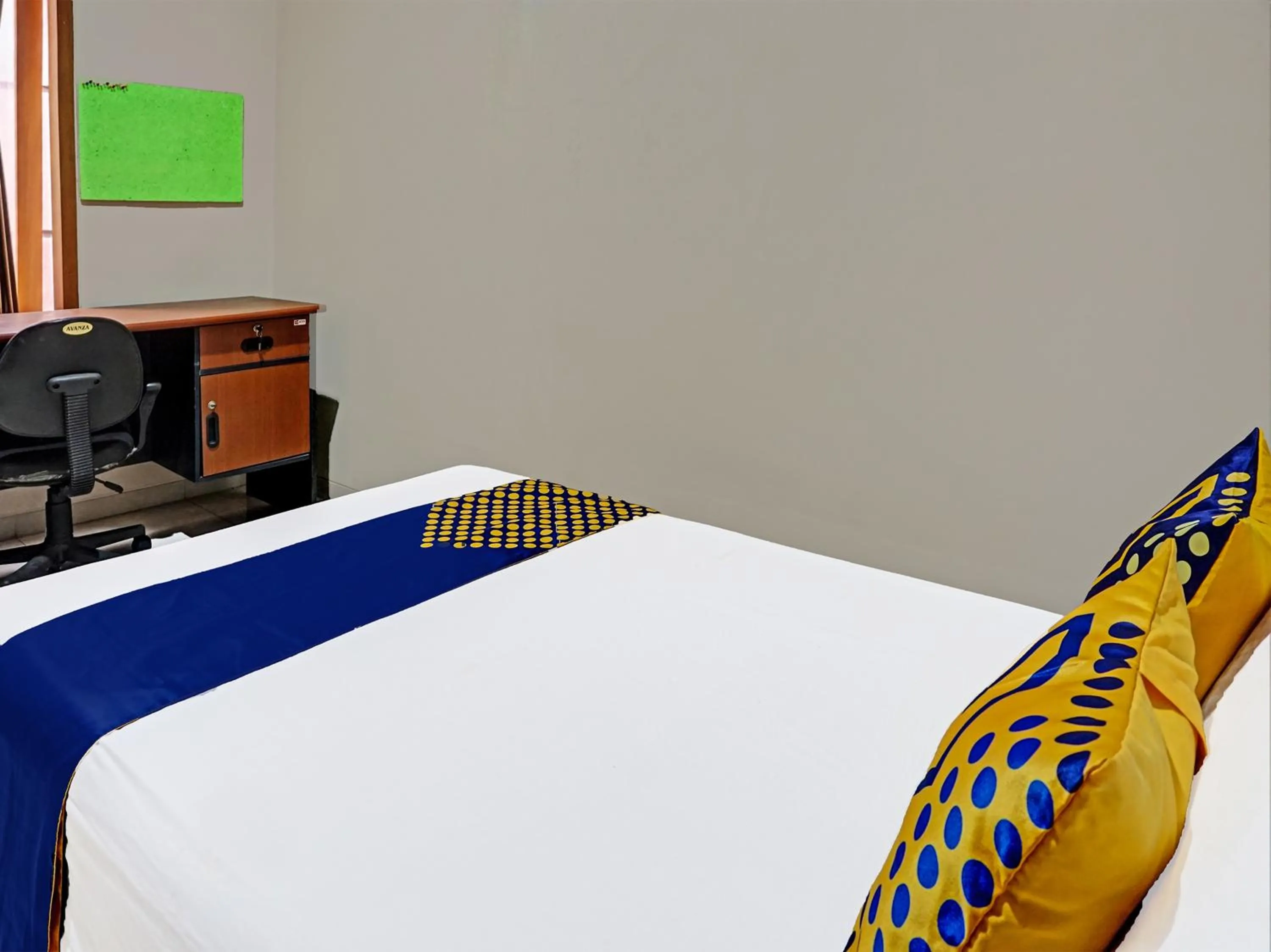 Bedroom, Bed in Hotel O Sumpil Syariah