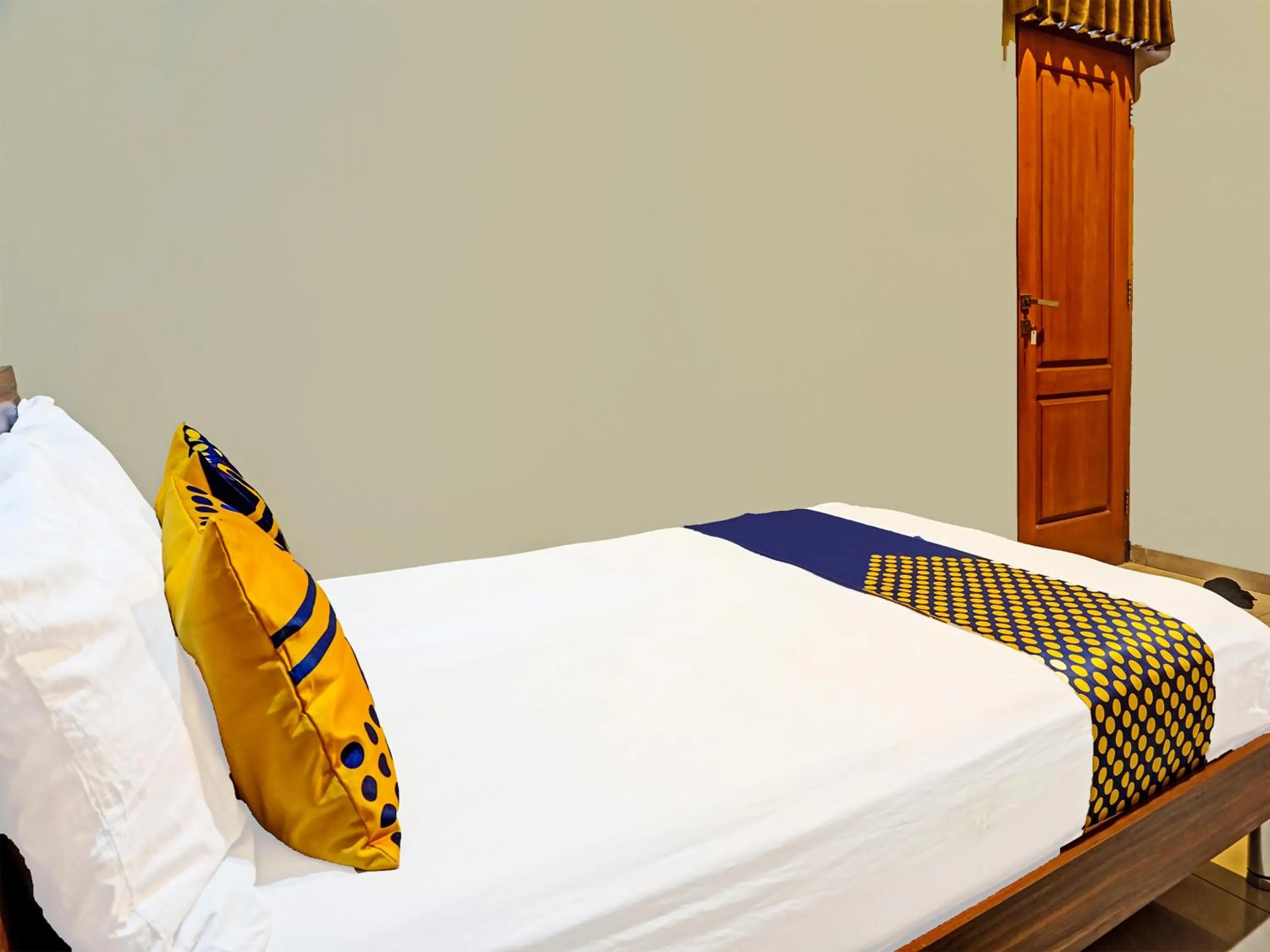 Bedroom, Bed in Hotel O Sumpil Syariah