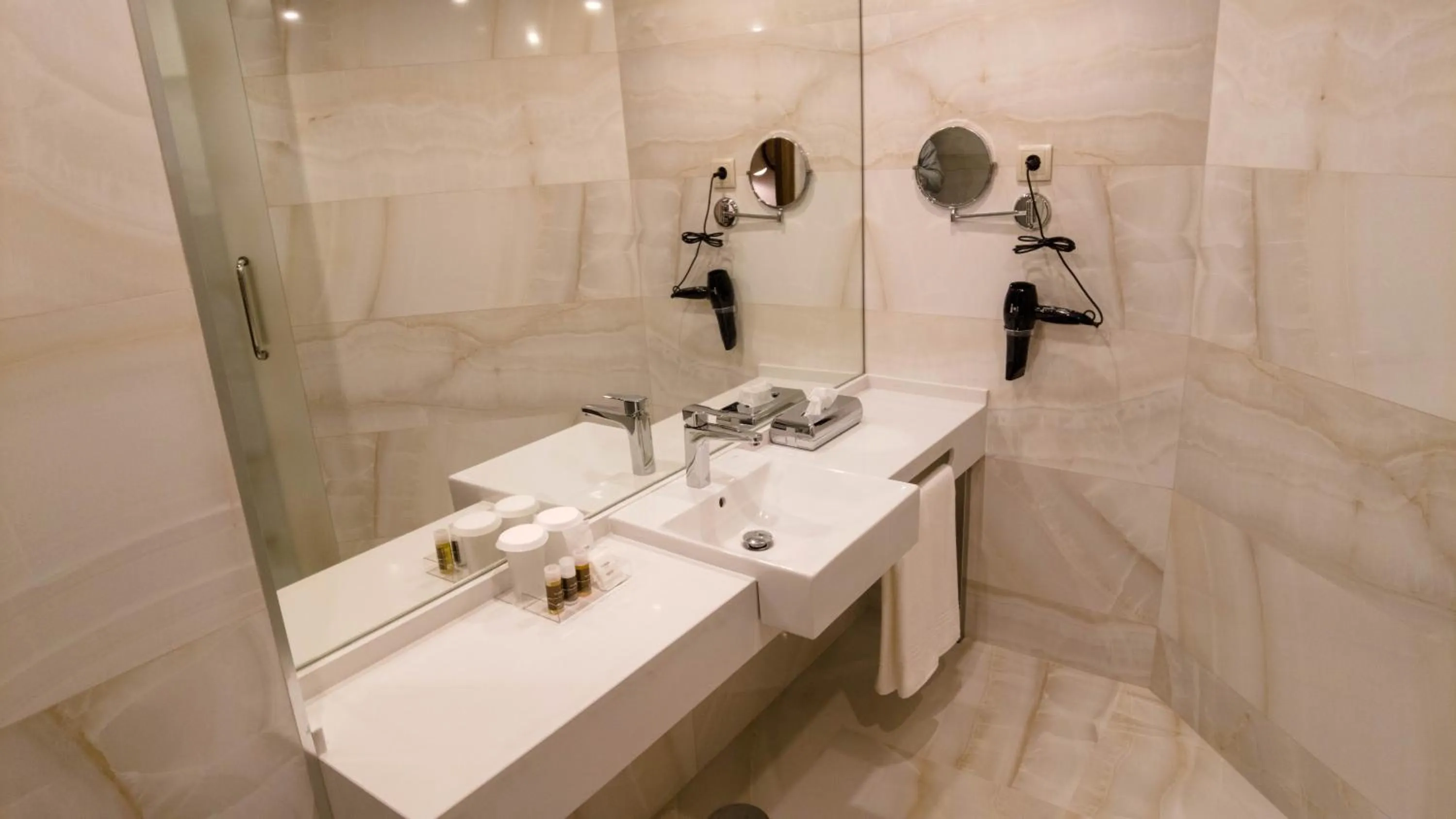 Bathroom in TURIM Oporto Hotel