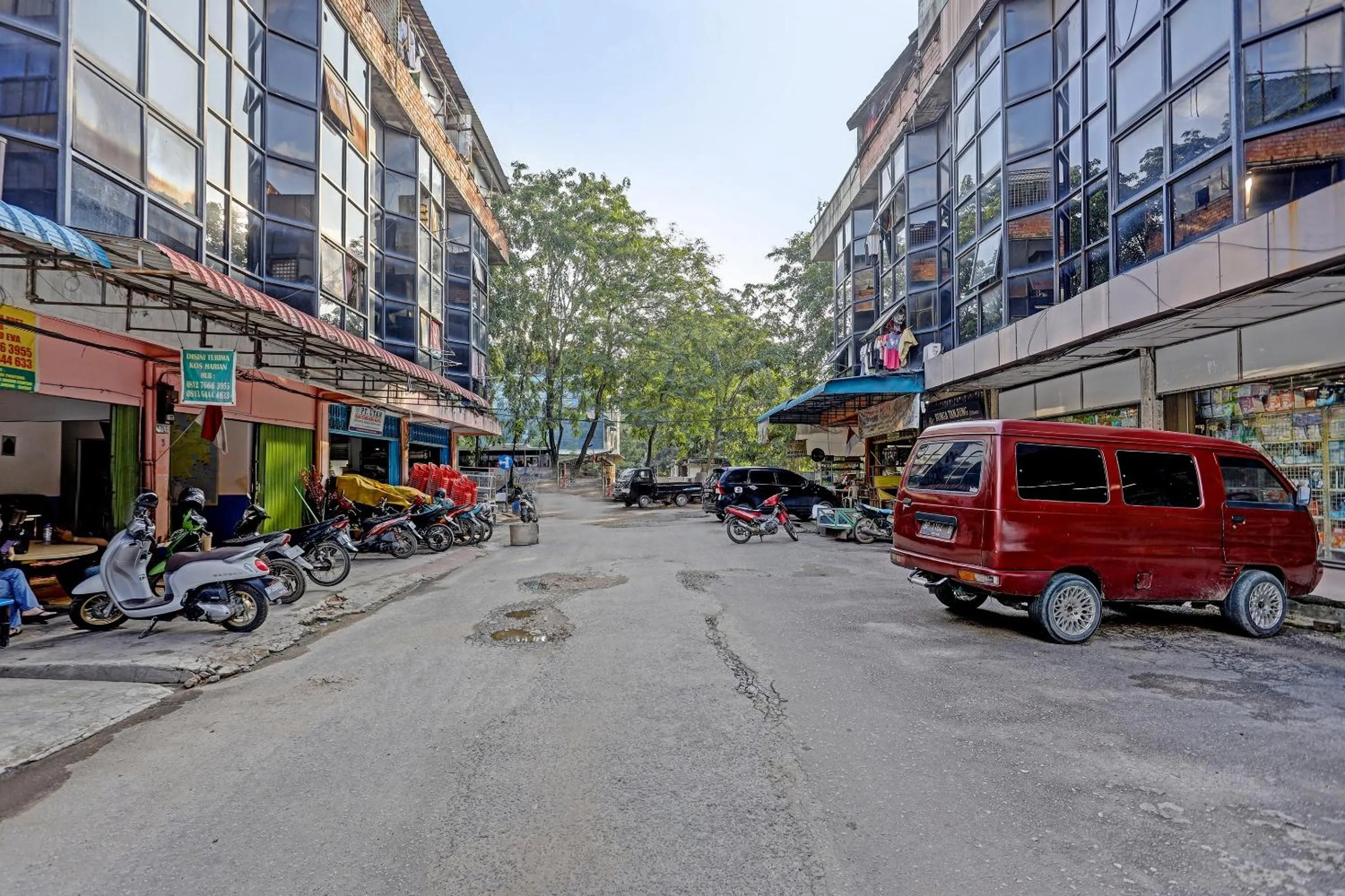 Facade/entrance in Hotel O Suci Homestay SyariahNearKilas 7 TV