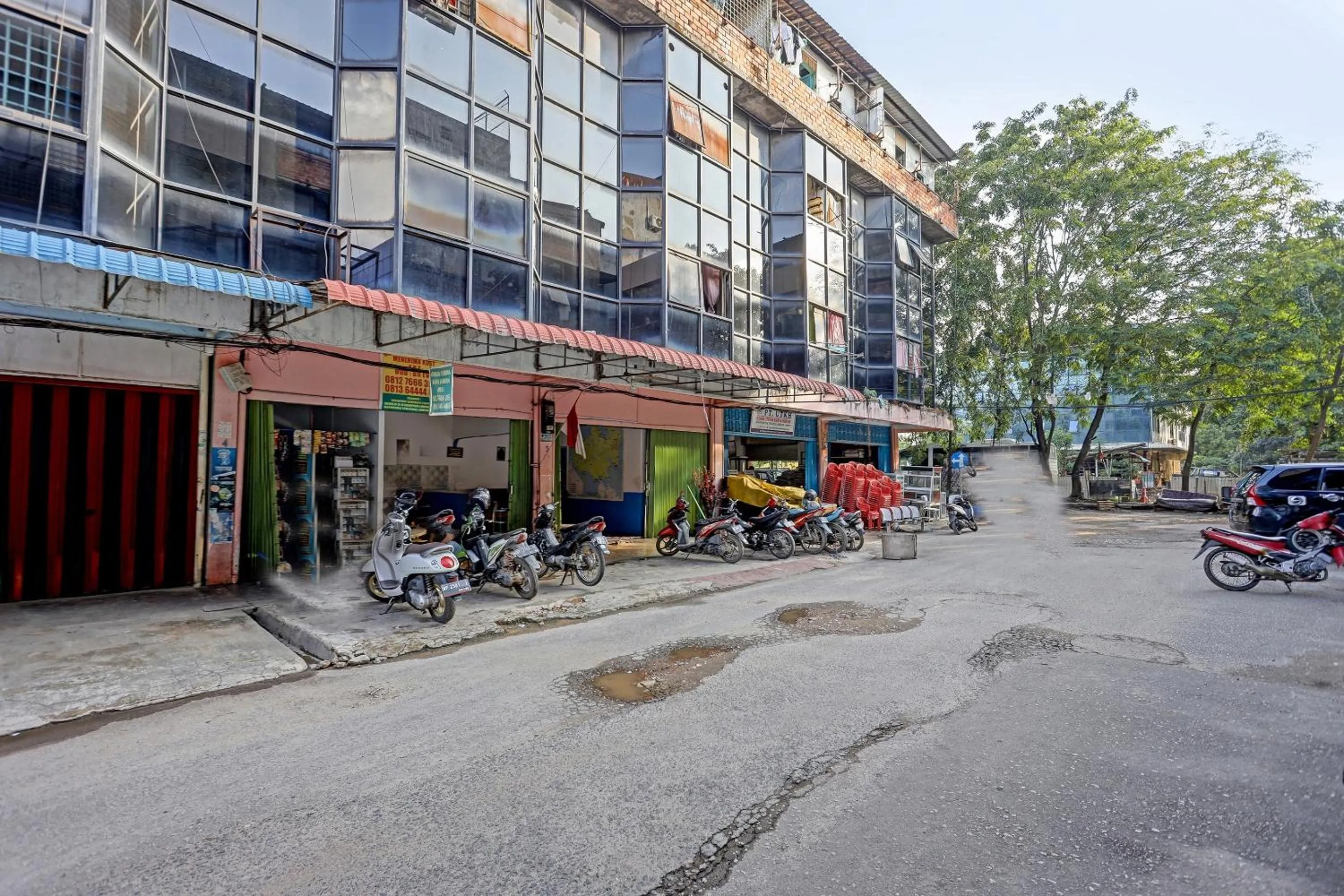 Facade/entrance in Hotel O Suci Homestay SyariahNearKilas 7 TV