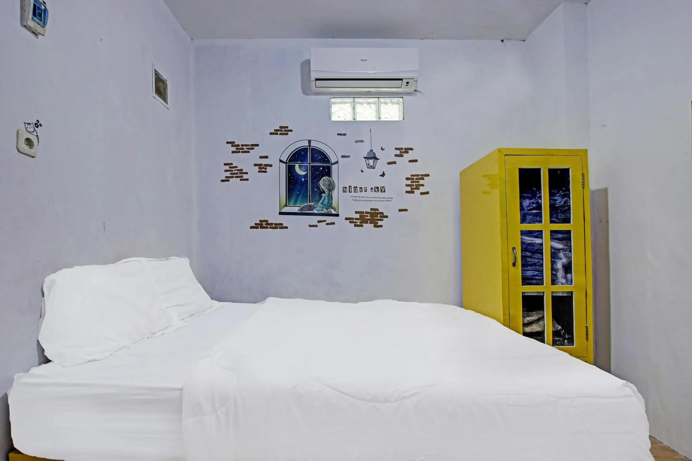 Bedroom, Bed in Hotel O Kedai Cinta Guest House