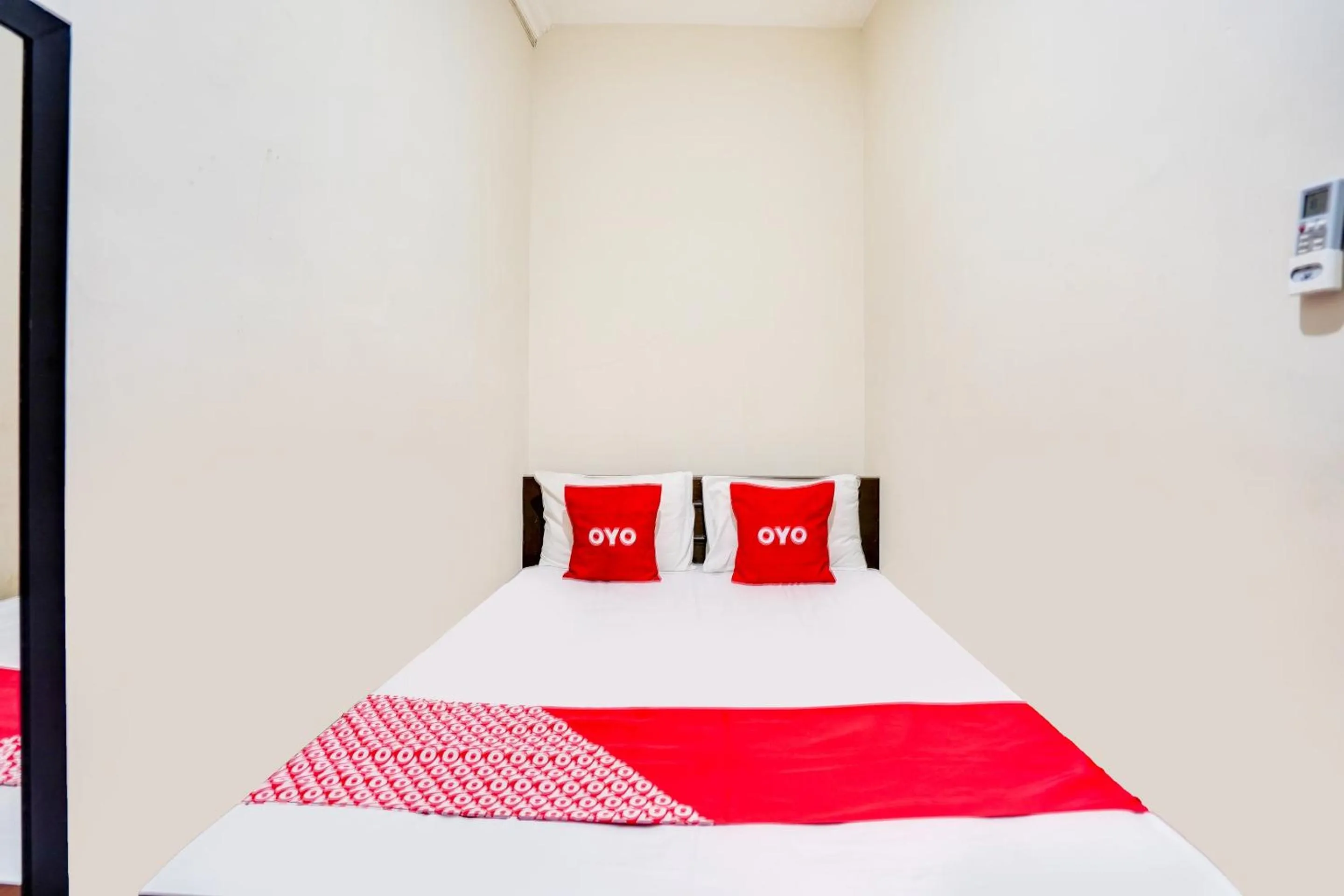 Bedroom, Bed in OYO Life 91511 Ampel Residence Syariah