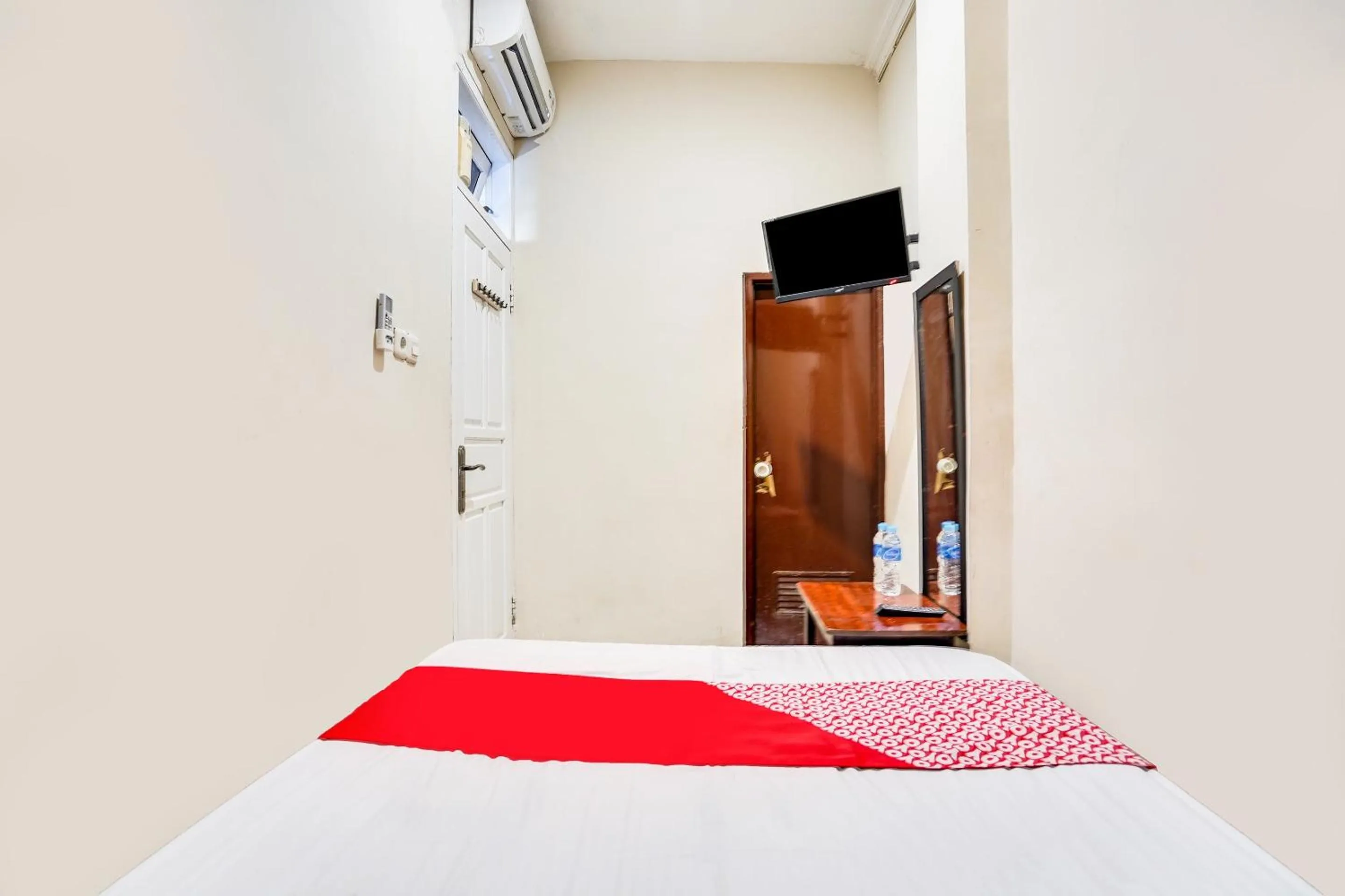 Bedroom, Bed in OYO Life 91511 Ampel Residence Syariah