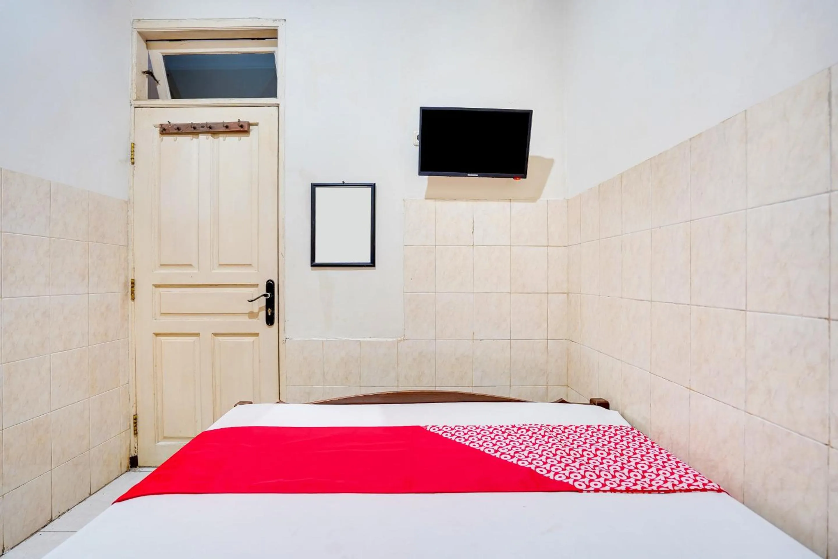 Bedroom, Bed in OYO Life 91511 Ampel Residence Syariah