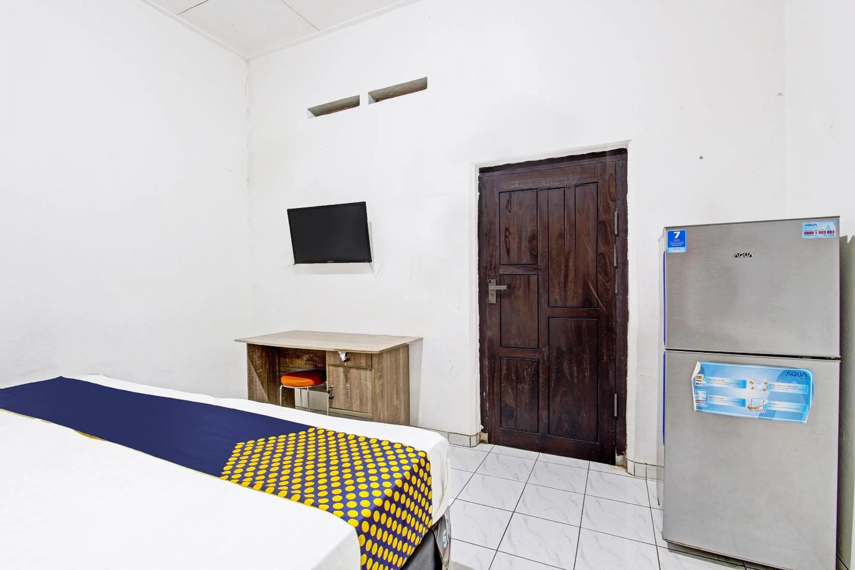 Bedroom, Bed in SPOT ON 91521 Mayong Guesthouse