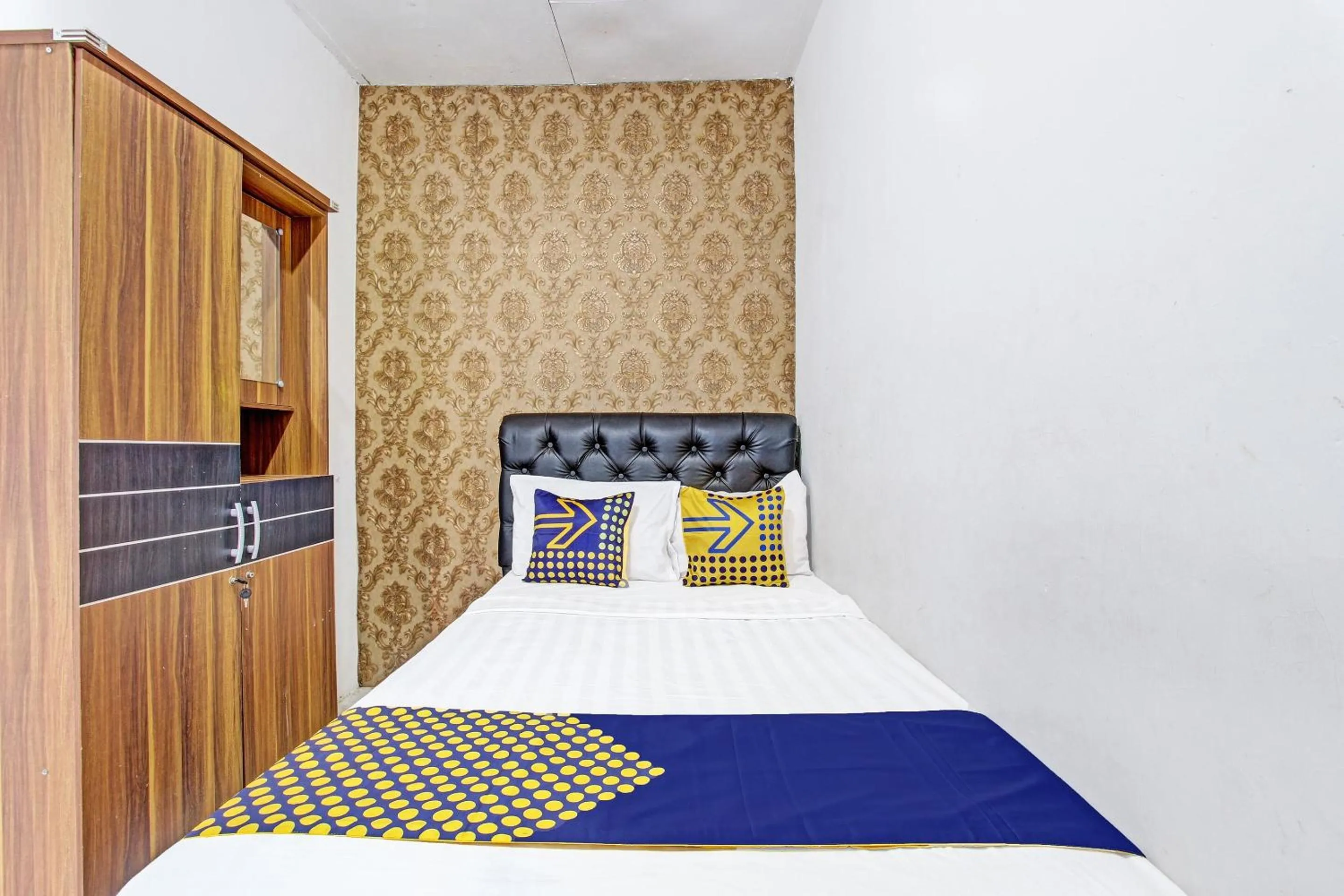 Bedroom, Bed in SPOT ON 91521 Mayong Guesthouse