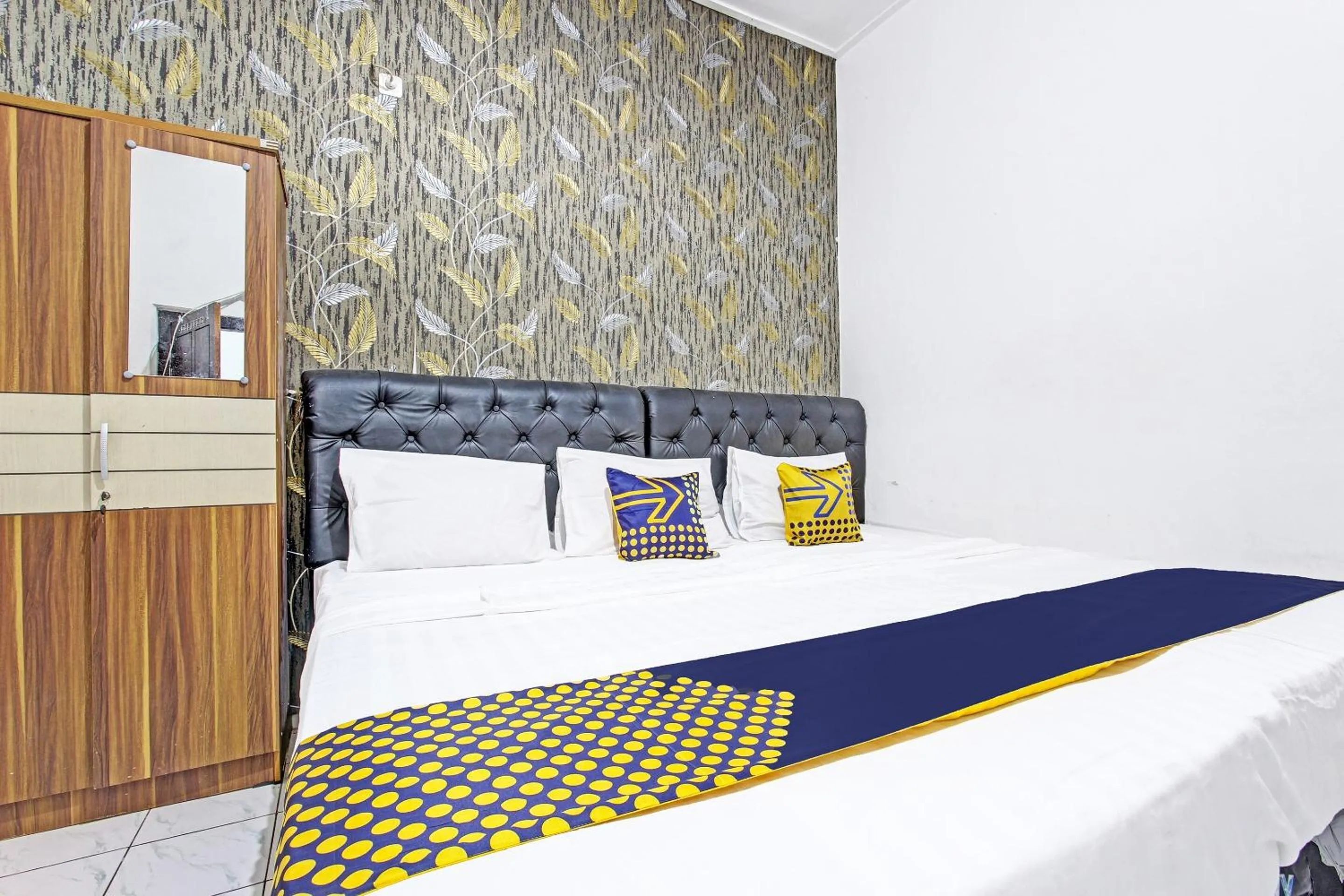 Bedroom, Bed in SPOT ON 91521 Mayong Guesthouse