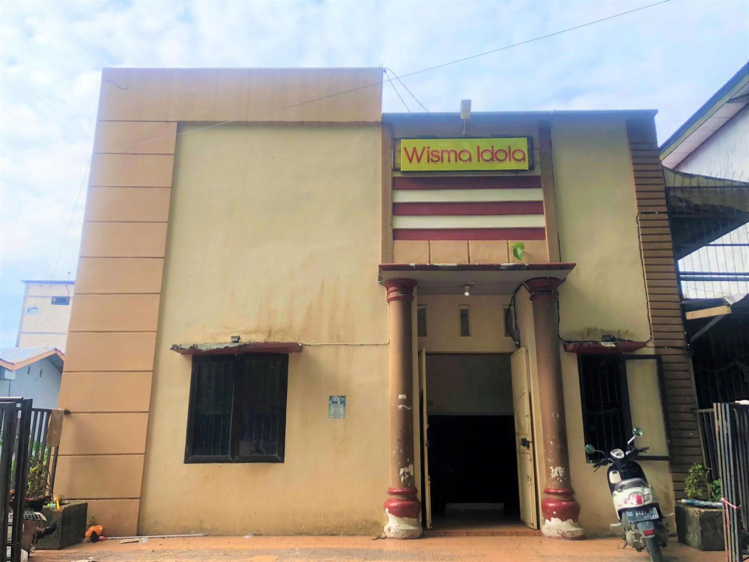 Property building in Wisma Idola Palopo